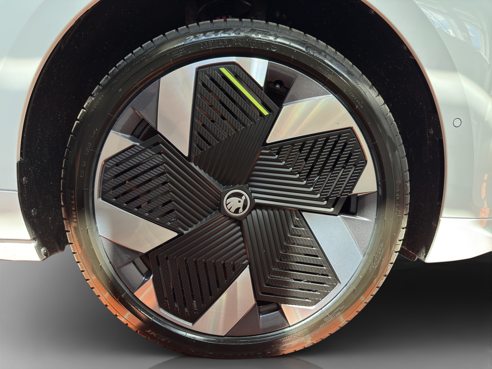 SKODA Enyaq 85x 4x4-image-14