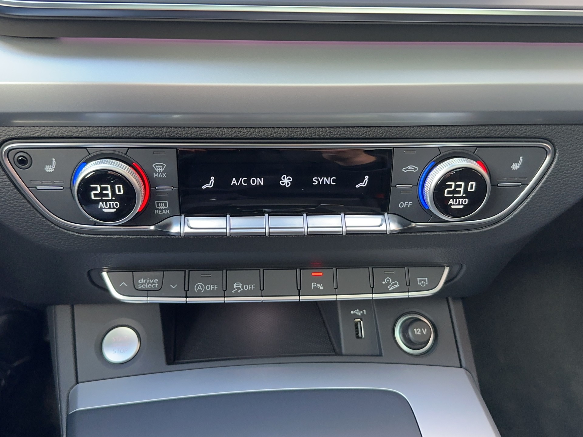 AUDI Q5 40 TDI S-Line quattro 4x4 AHK-image-22