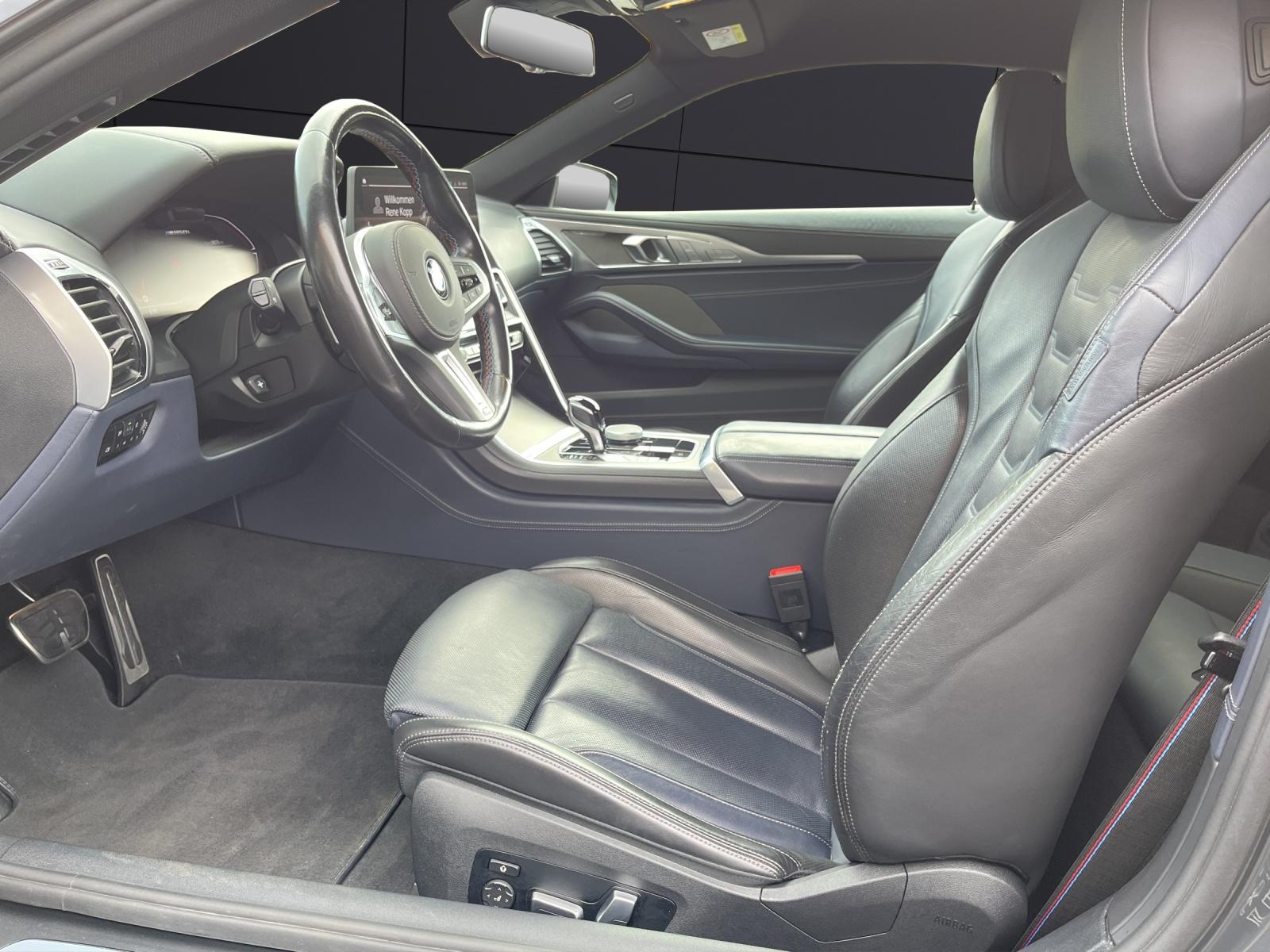 BMW M850i xDrive Coupé-showroom-element-1