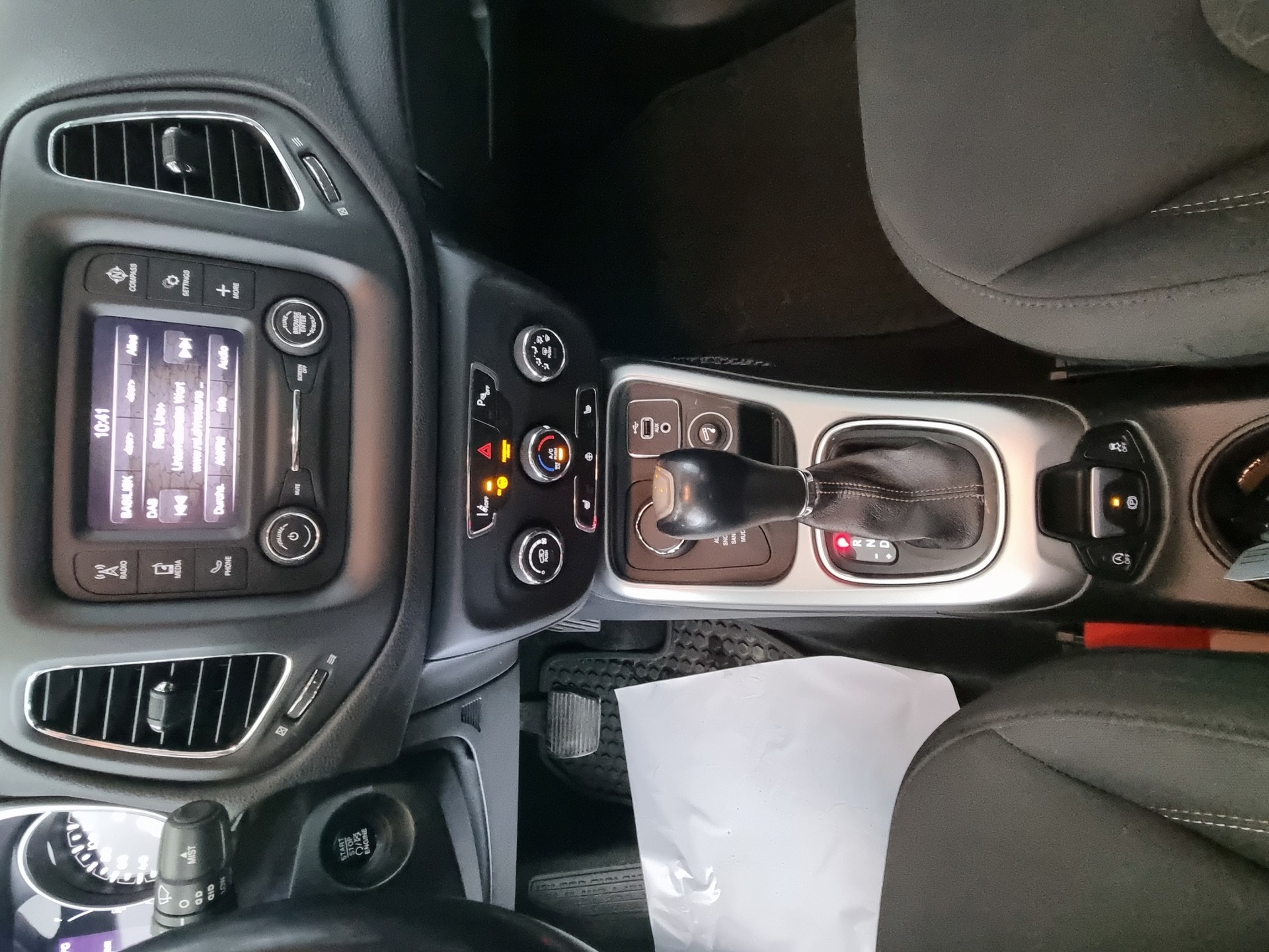 JEEP Compass 2.0 CRD Longitude AWD-image-14