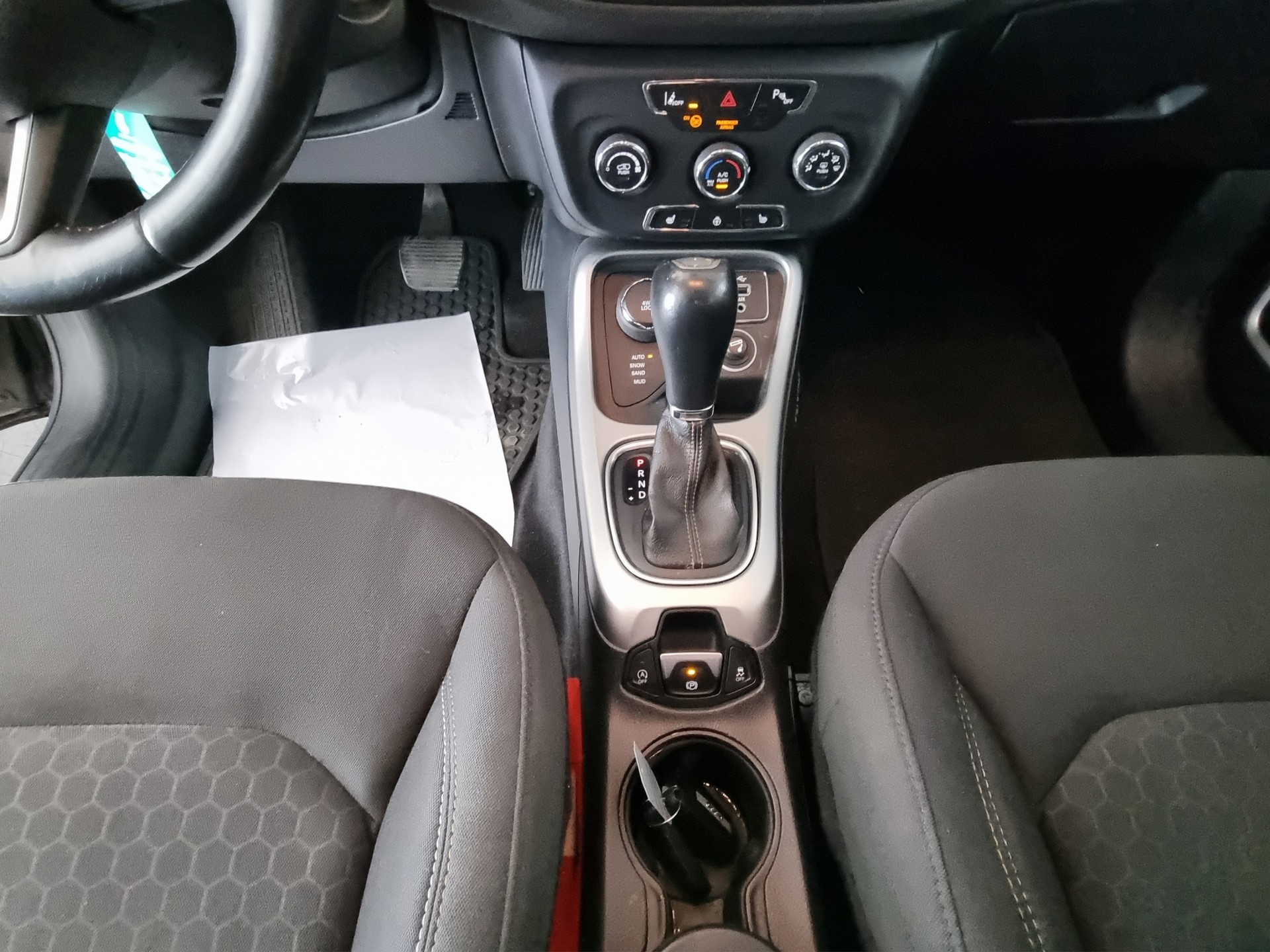 JEEP Compass 2.0 CRD Longitude AWD-image-9