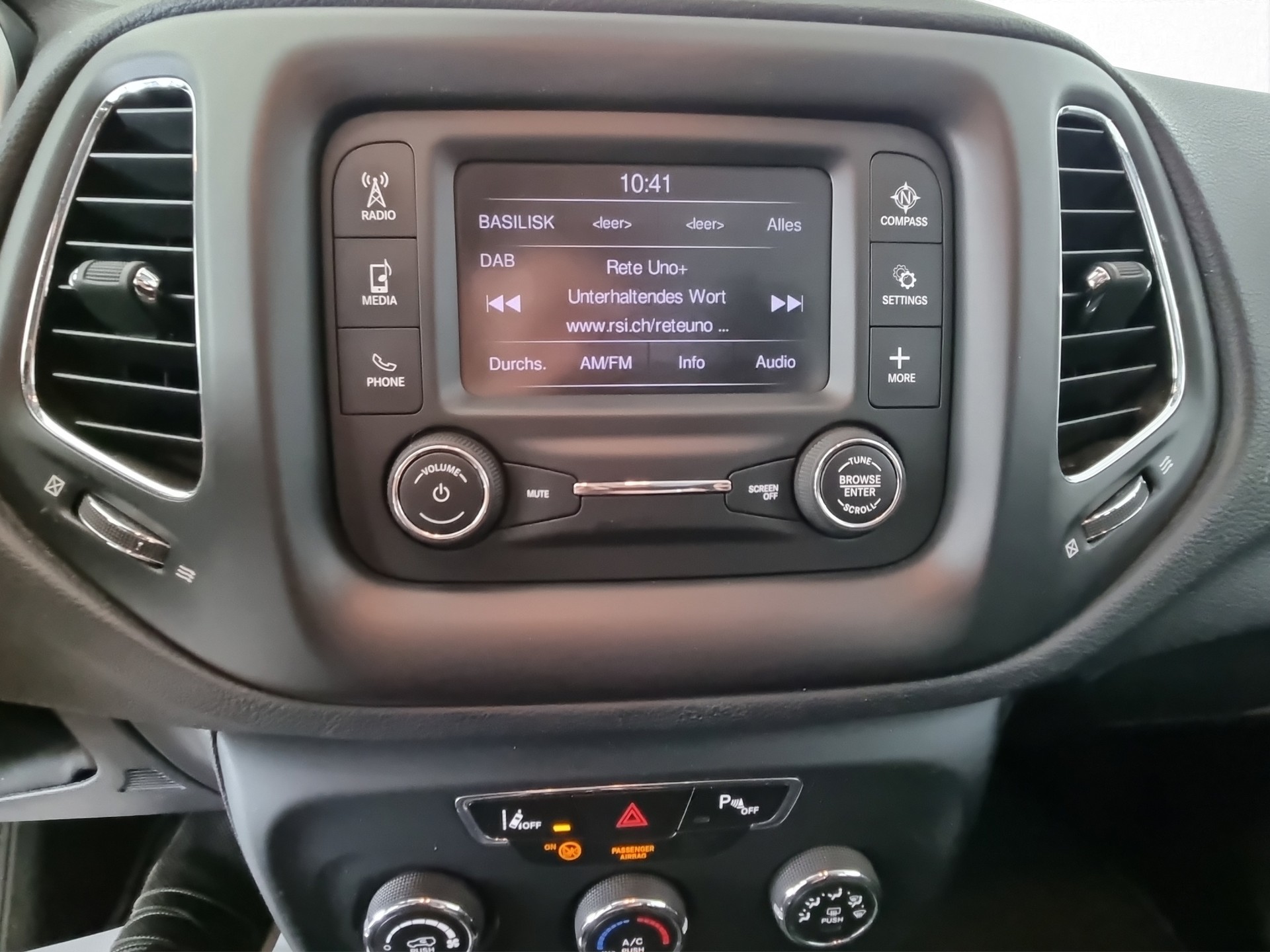 JEEP Compass 2.0 CRD Longitude AWD-image-12