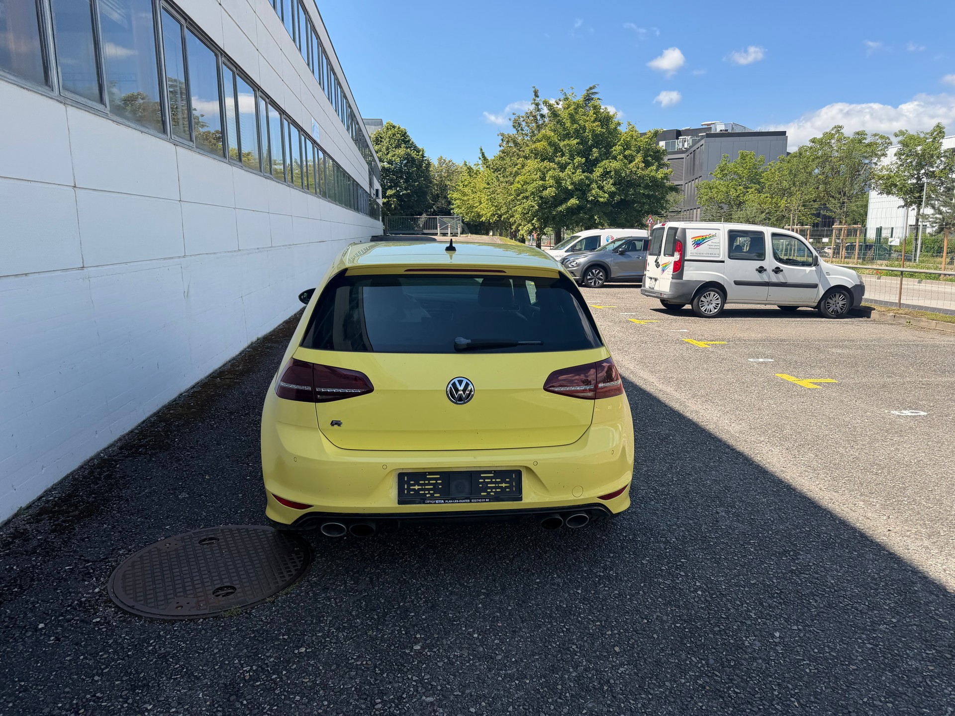 VW Golf 2.0 TSI R 4Motion-image-6