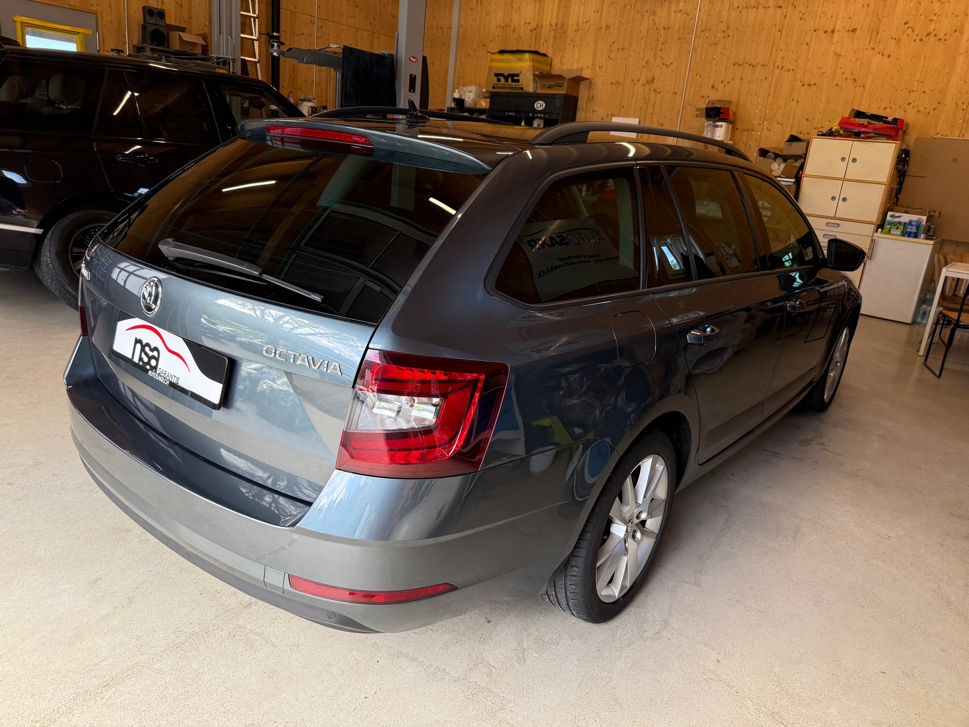 SKODA Octavia Combi 1.4 TSI Style-showroom-element-3