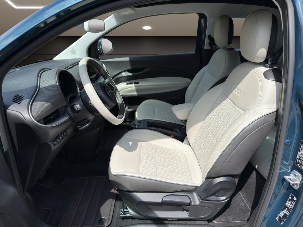 FIAT 500e Cabrio La Prima-image-7
