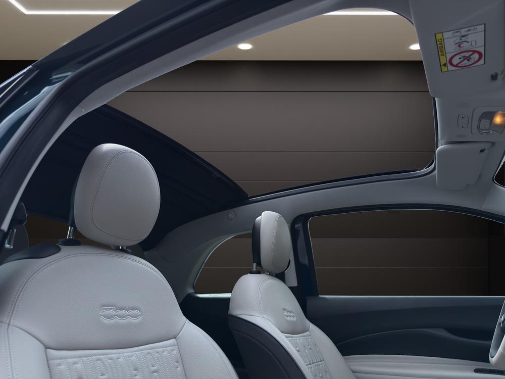 FIAT 500e Cabrio La Prima-image-13