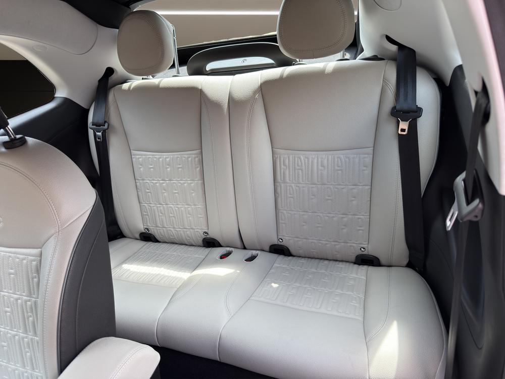 FIAT 500e Cabrio La Prima-image-12