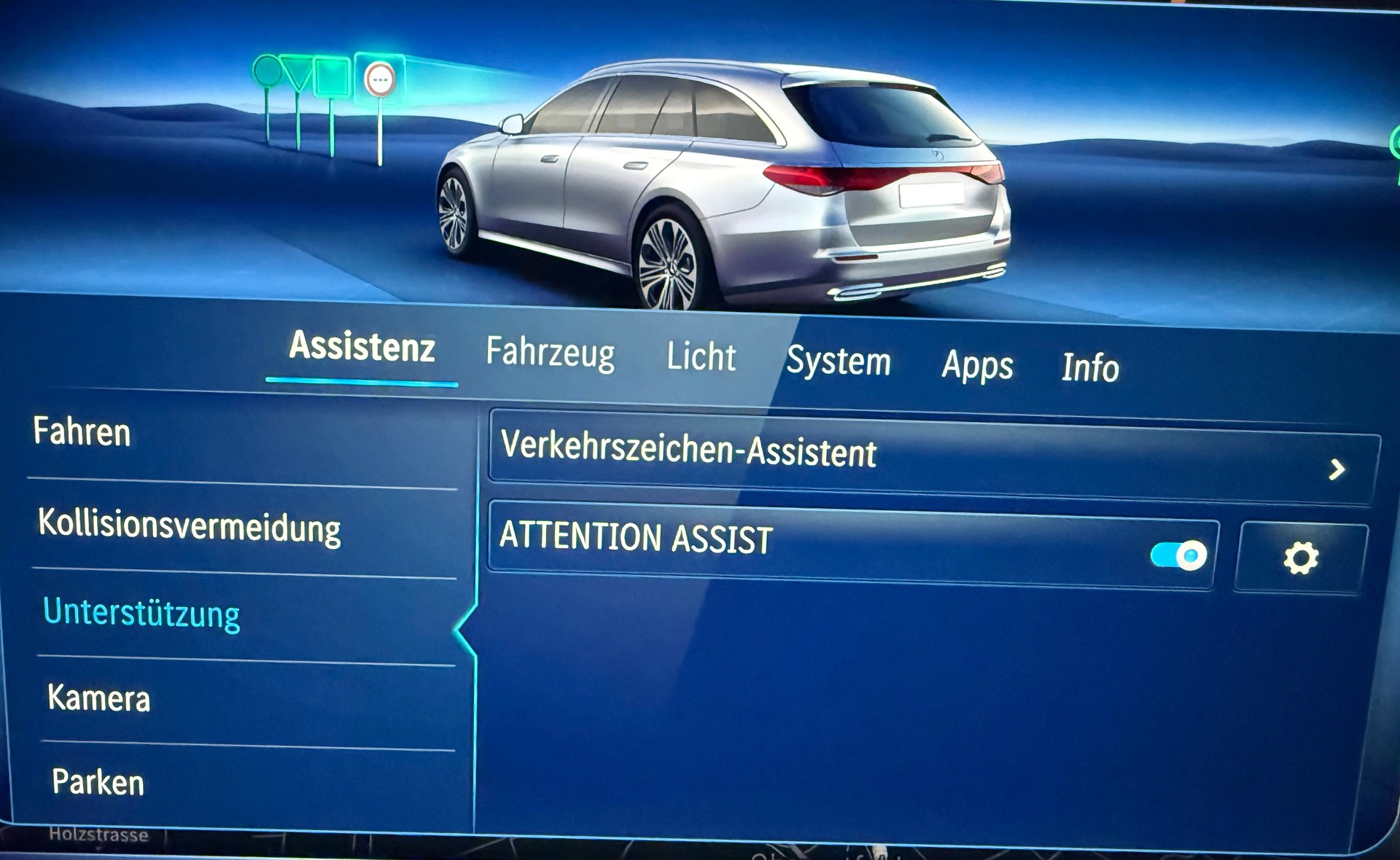 MERCEDES-BENZ E 300 de EXCLUSIVE T 4Matic EQ Hybrid 9G-Tronic-image-17