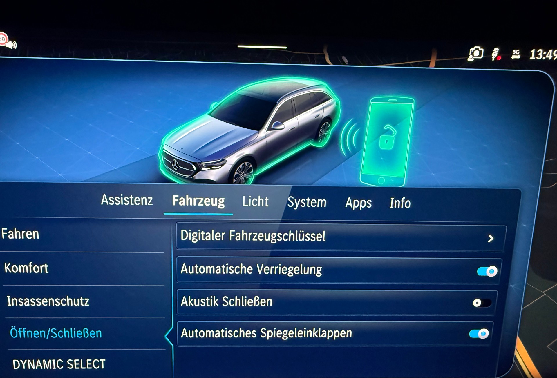 MERCEDES-BENZ E 300 de EXCLUSIVE T 4Matic EQ Hybrid 9G-Tronic-image-22
