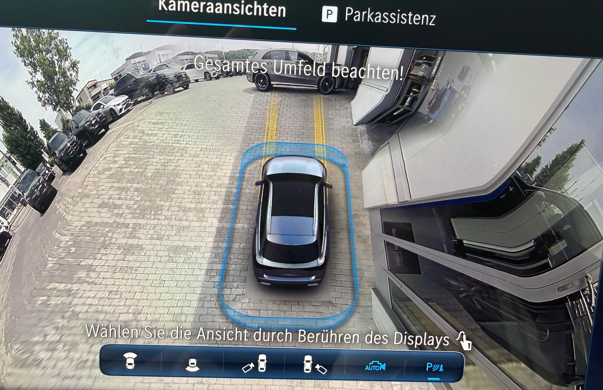 MERCEDES-BENZ E 300 de EXCLUSIVE T 4Matic EQ Hybrid 9G-Tronic-image-8