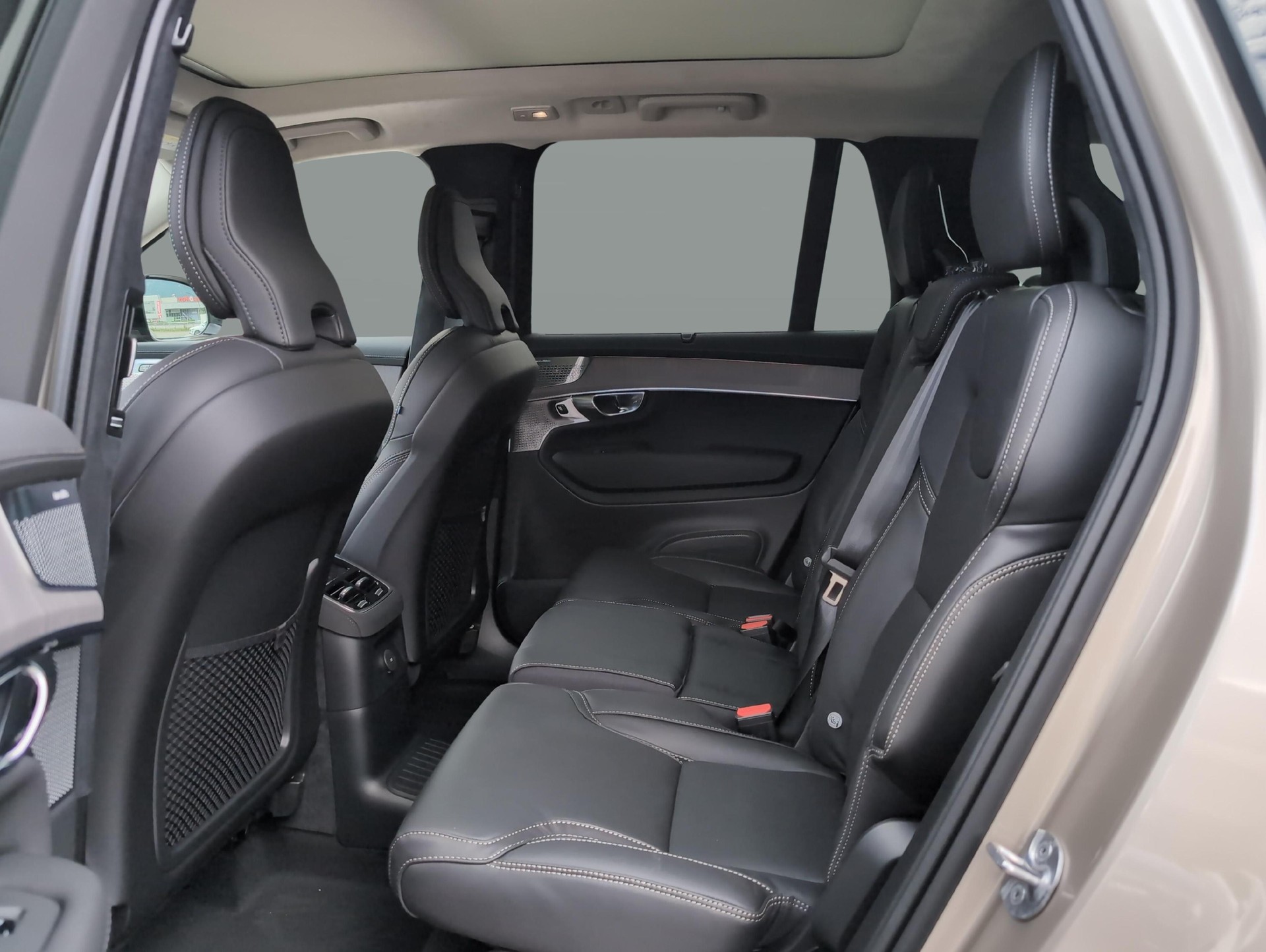 VOLVO XC90 2.0 T8 TE XCLUSIVE Edition Dark eAWD-image-11