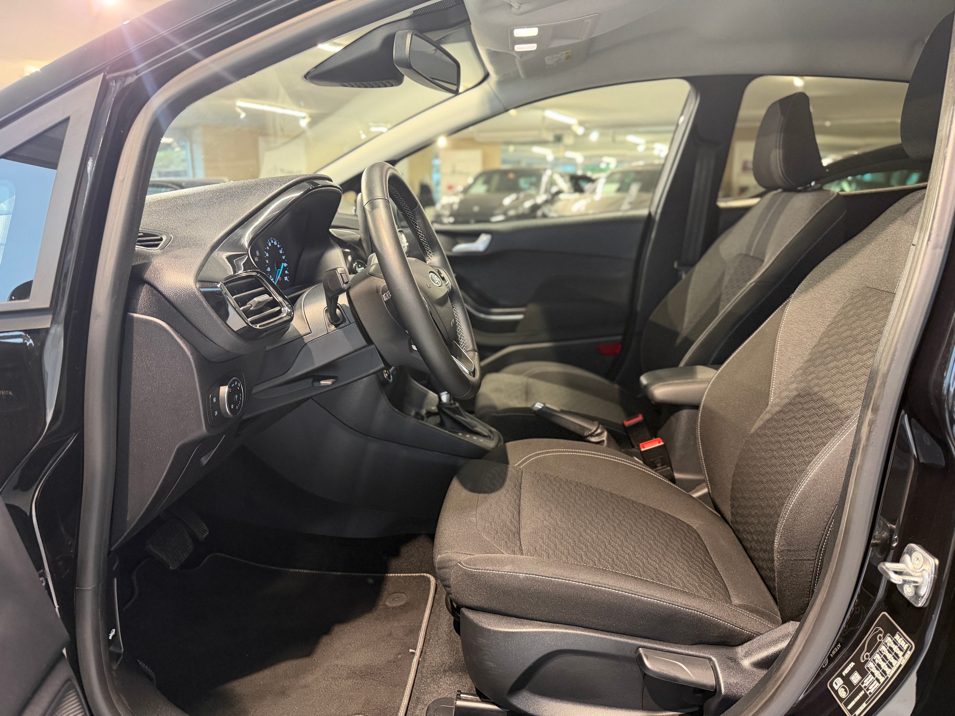FORD Fiesta 1.0 SCTi MHEV Titanium X Automat-image-10