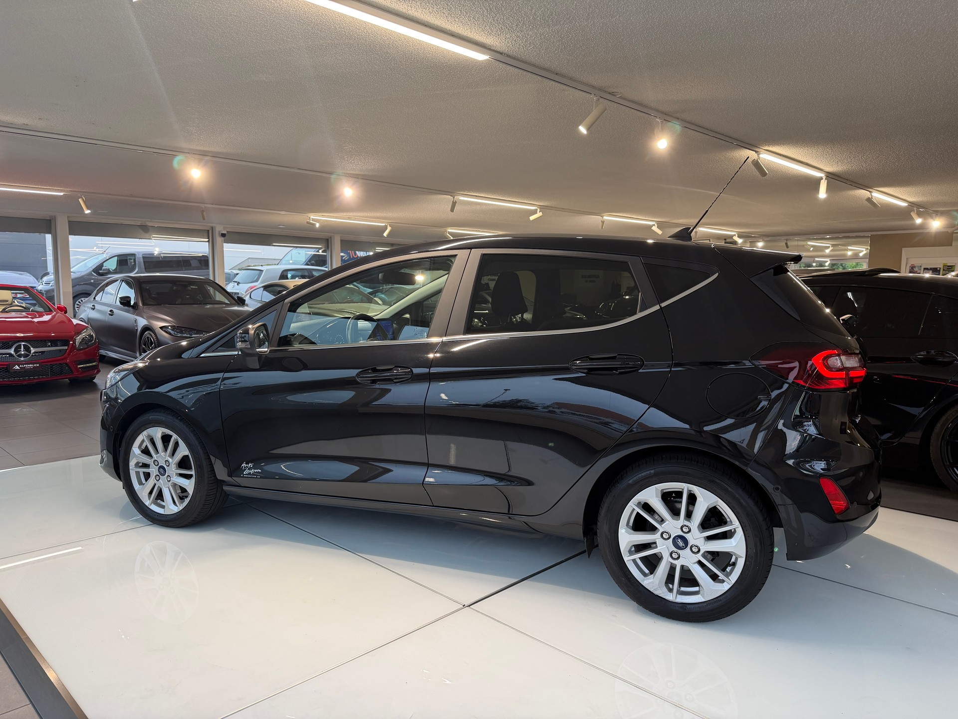 FORD Fiesta 1.0 SCTi MHEV Titanium X Automat-image-4