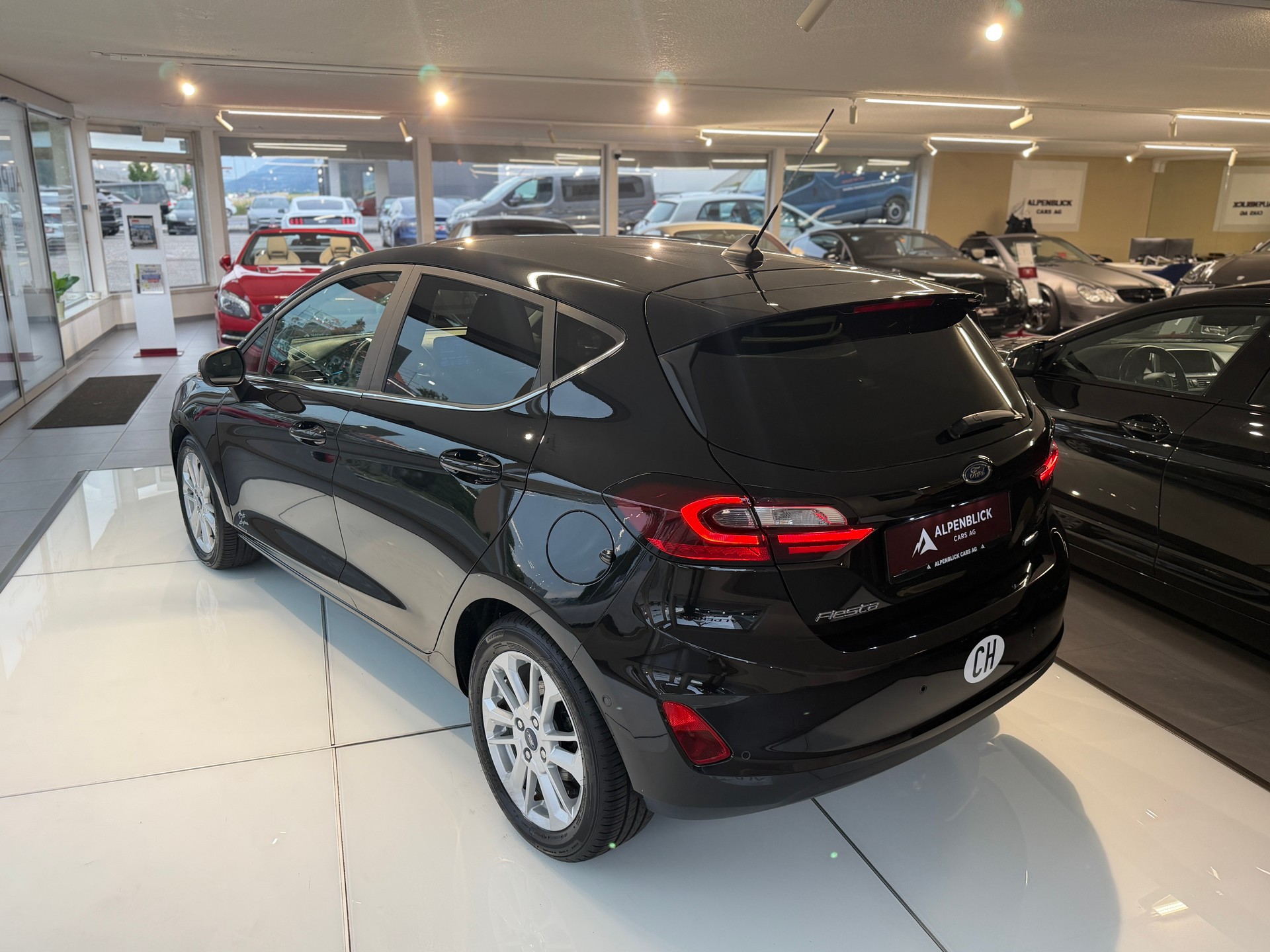 FORD Fiesta 1.0 SCTi MHEV Titanium X Automat-image-5