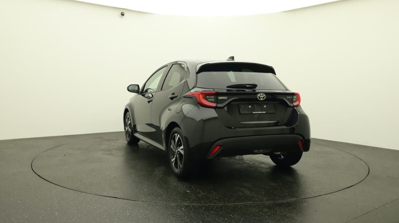 TOYOTA Yaris 1.5 Sport e-CVT-showroom-element-3
