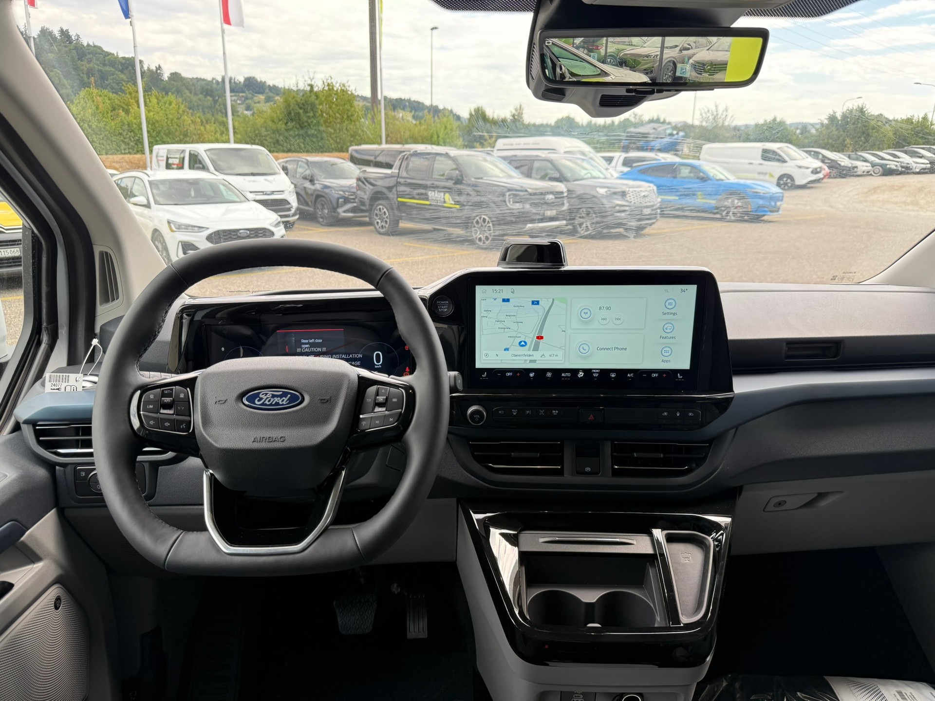 FORD Tourneo Bus 340 L1H1 PHEV Active-image-9