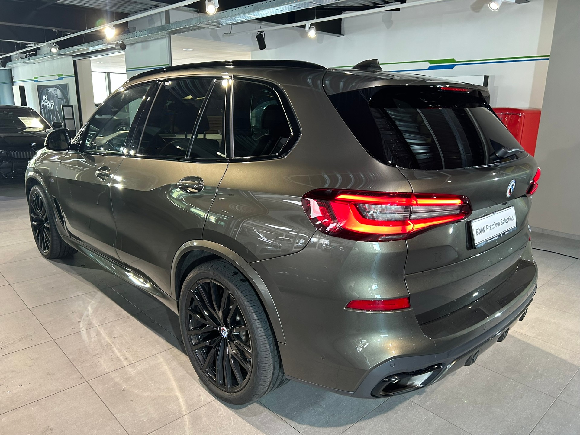 BMW X5 xDrive 48V 40d M Sport Steptronic-image-8
