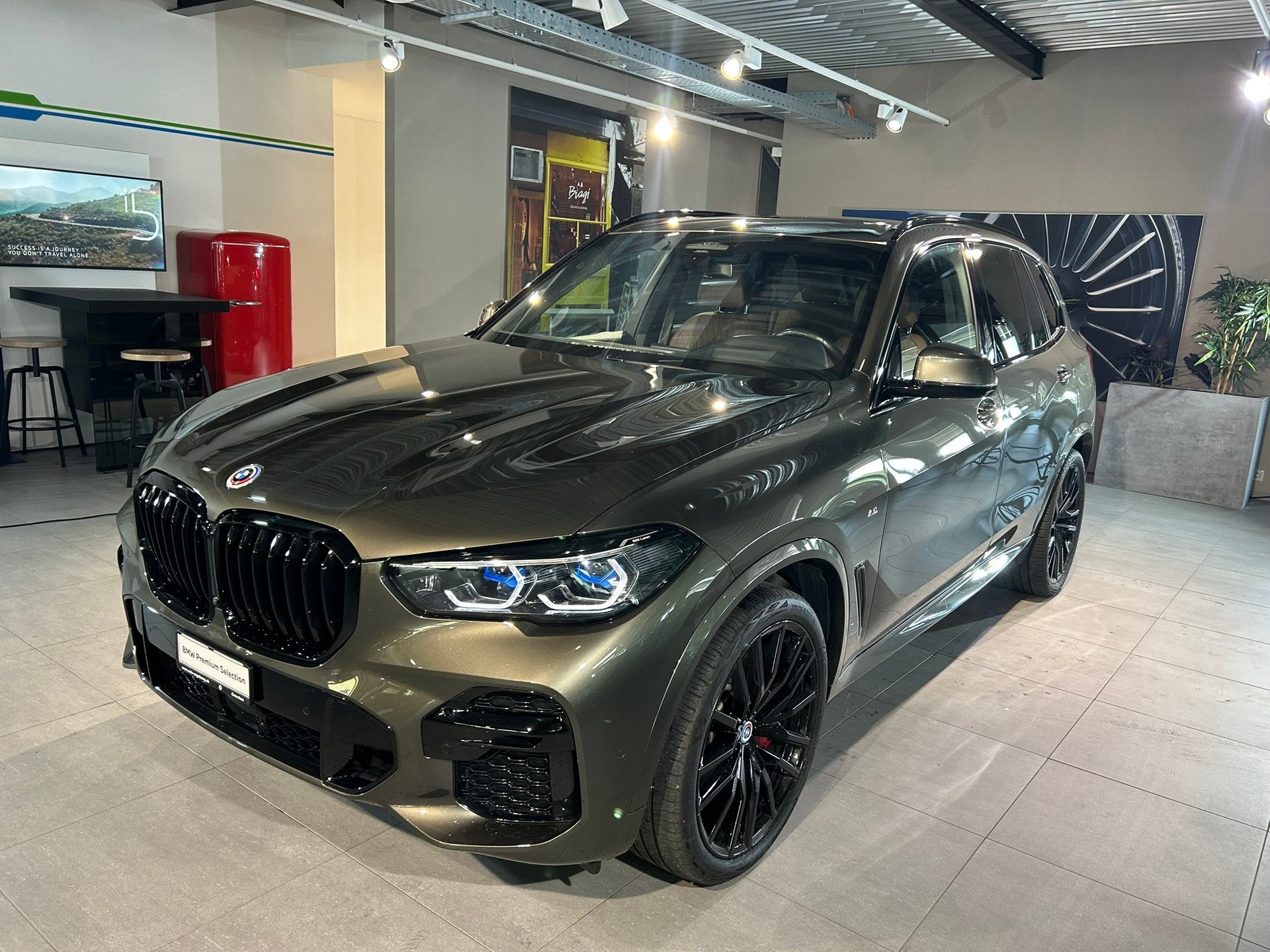 BMW X5 xDrive 48V 40d M Sport Steptronic-image-4