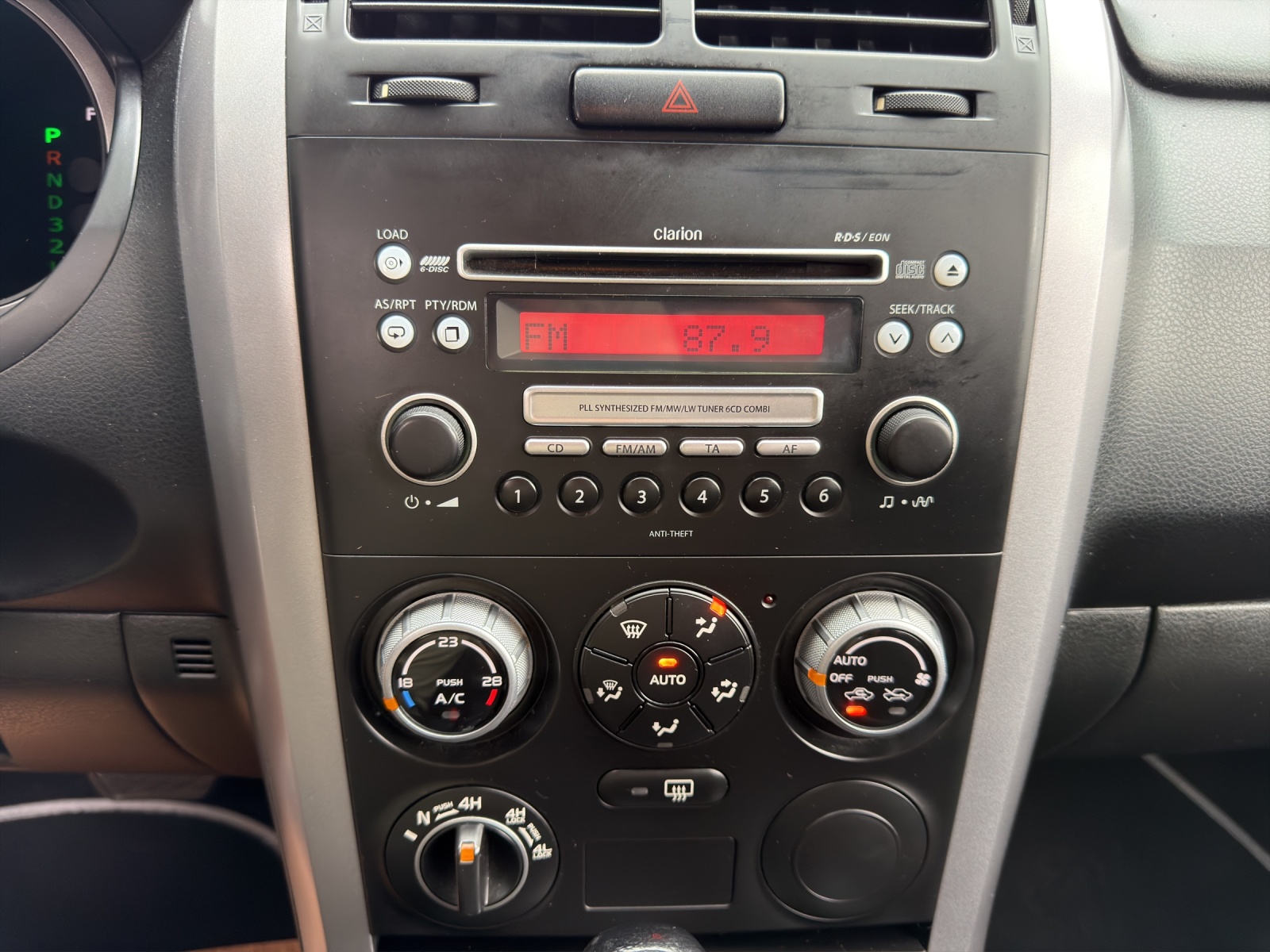 SUZUKI Grand Vitara 2.0 16V Top-image-14