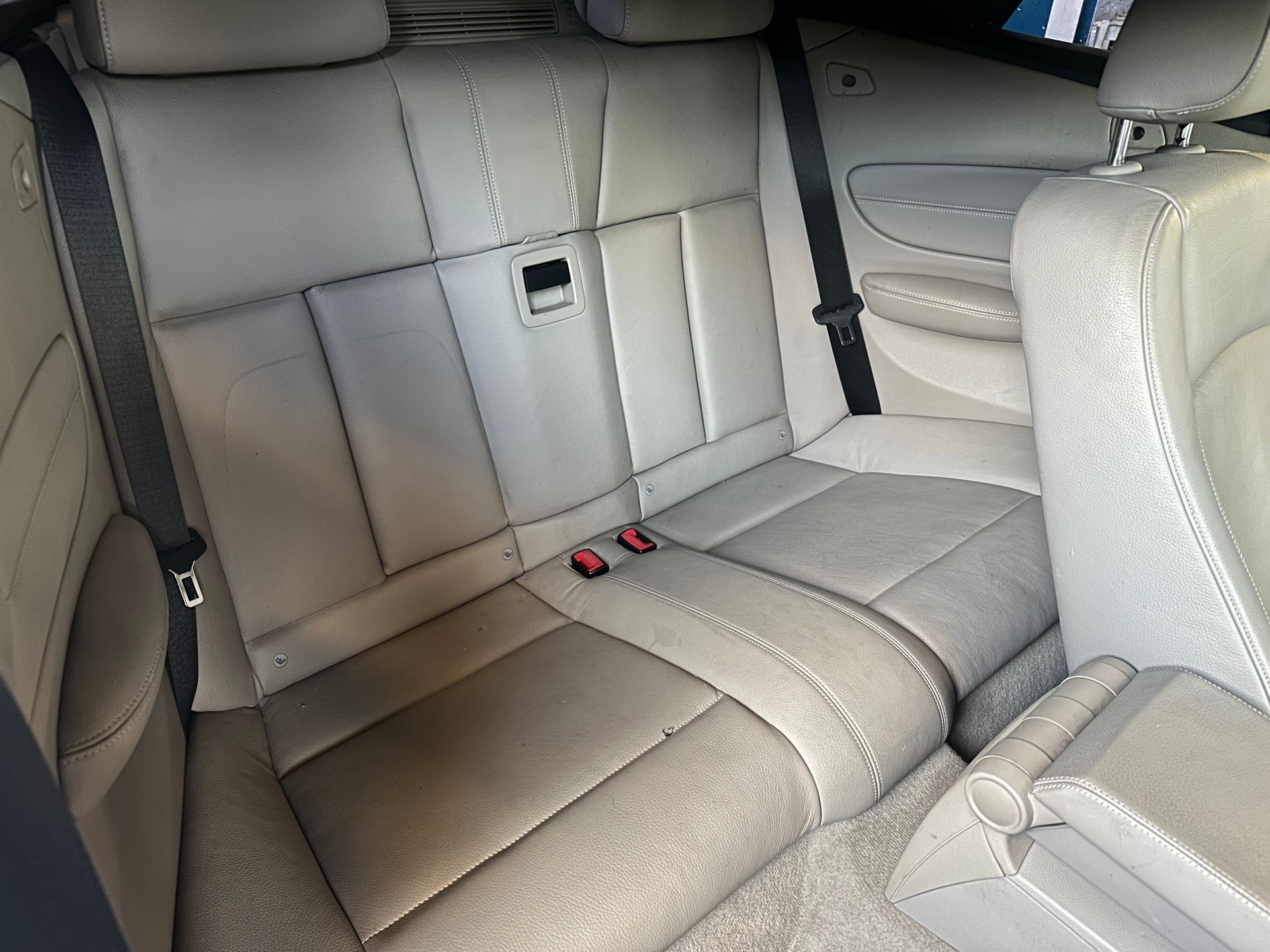 BMW 120i Cabrio-image-10