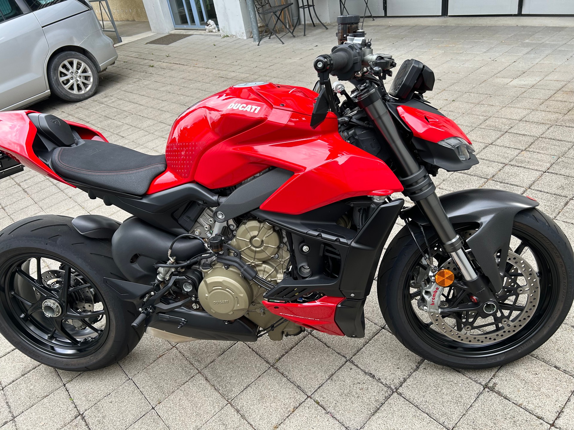 DUCATI Streetfighter V4-image-0