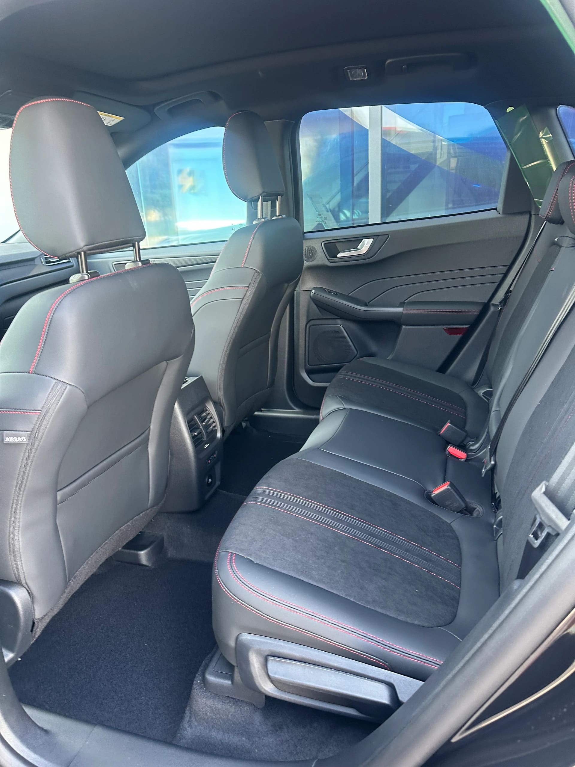 FORD Kuga 2.5 Hybrid ST-Line X 4x4 FHEV-image-11