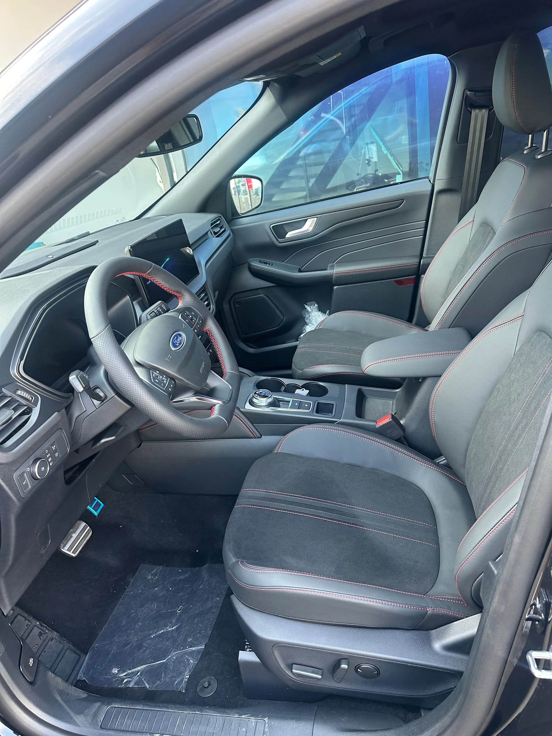 FORD Kuga 2.5 Hybrid ST-Line X 4x4 FHEV-image-9
