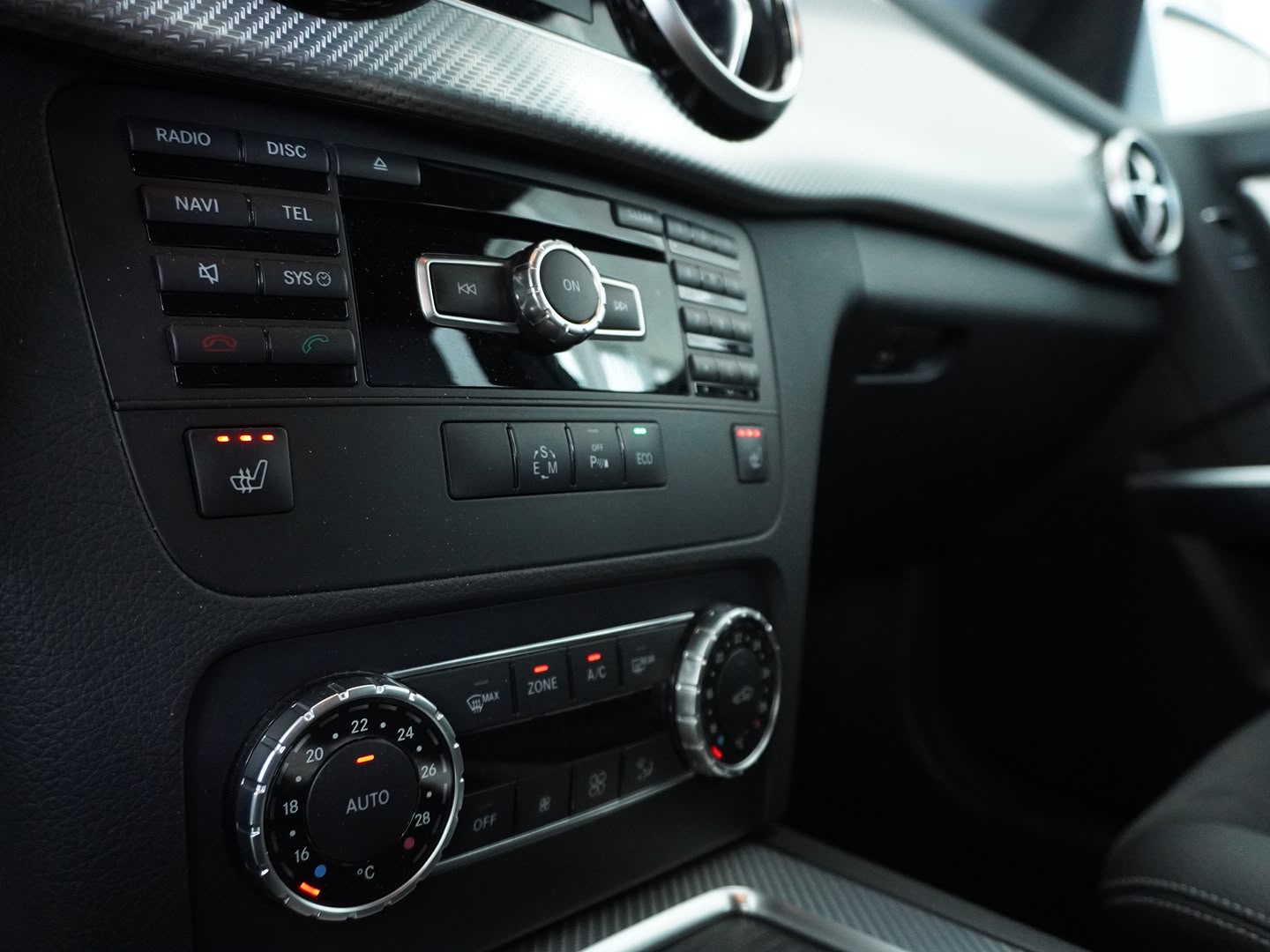 MERCEDES-BENZ GLK 220 BlueTEC 4Matic 7G-Tronic-image-6