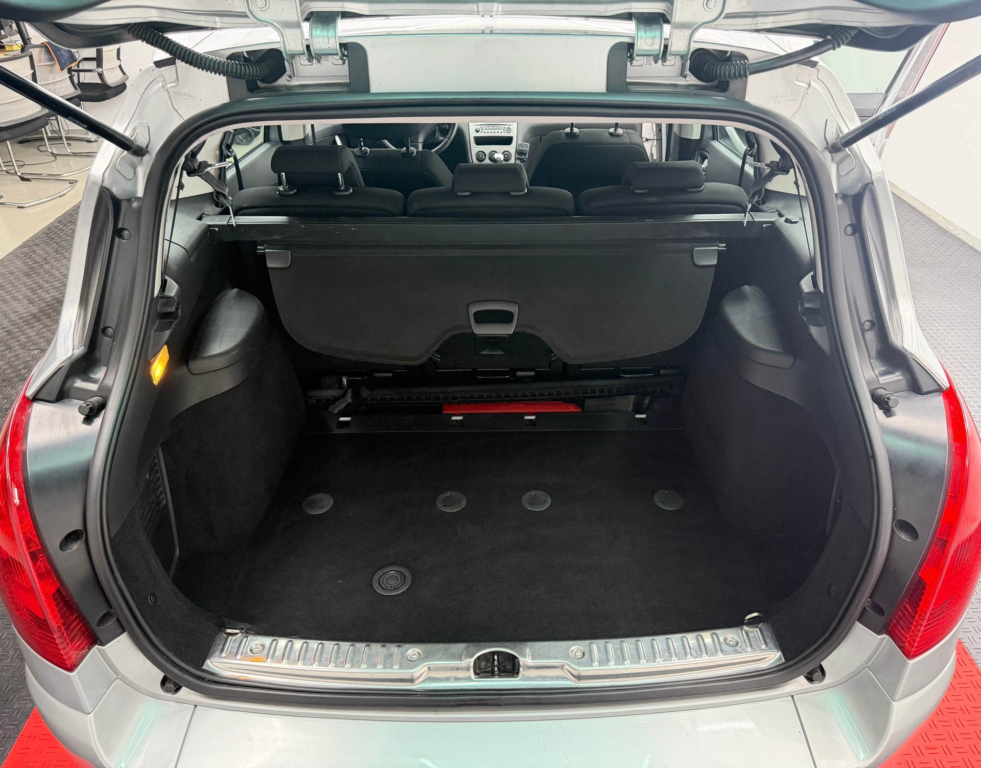 PEUGEOT 308 SW 1.6 HDI Trendy EGS6-image-13