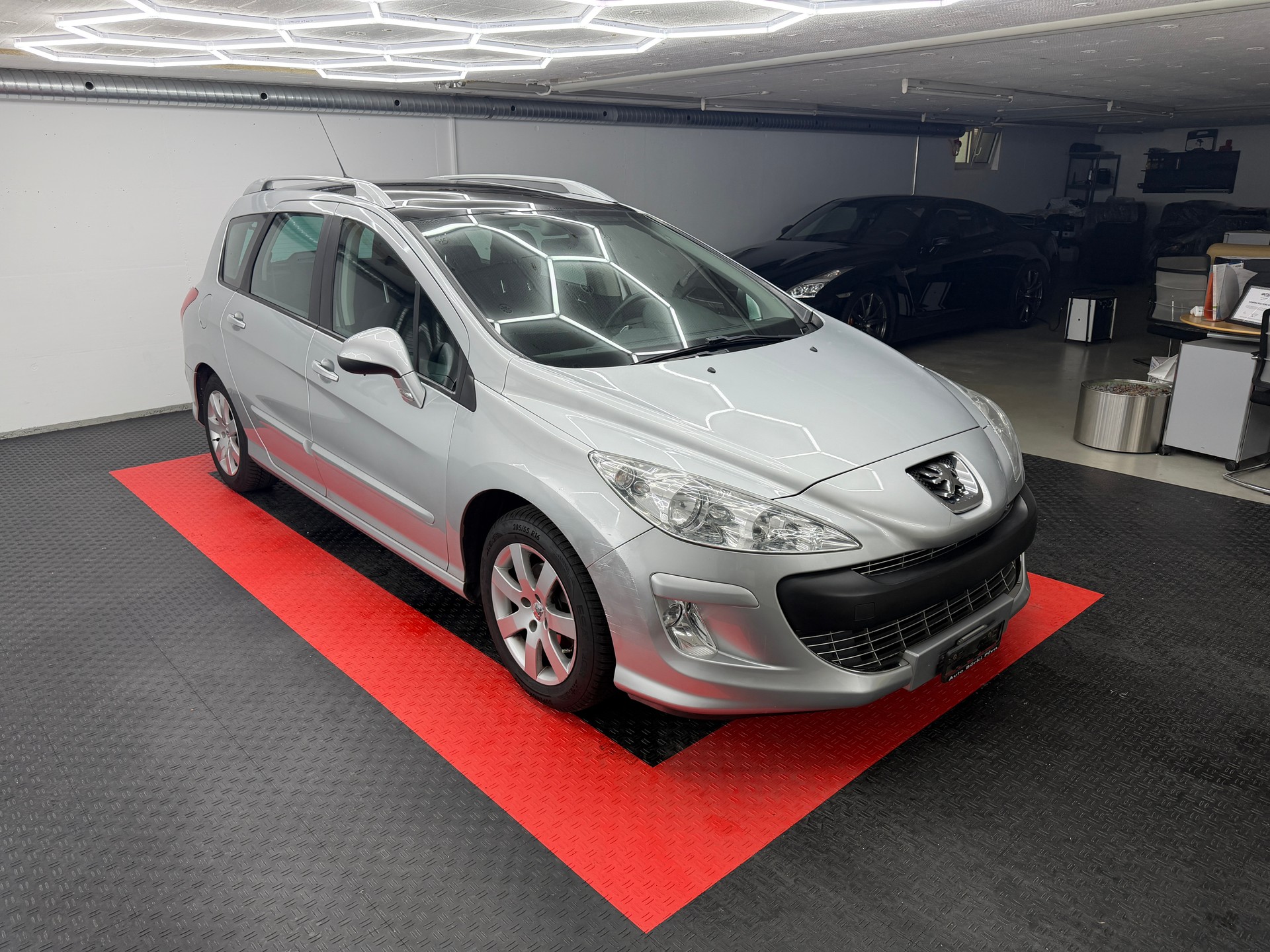 PEUGEOT 308 SW 1.6 HDI Trendy EGS6-showroom-element-2