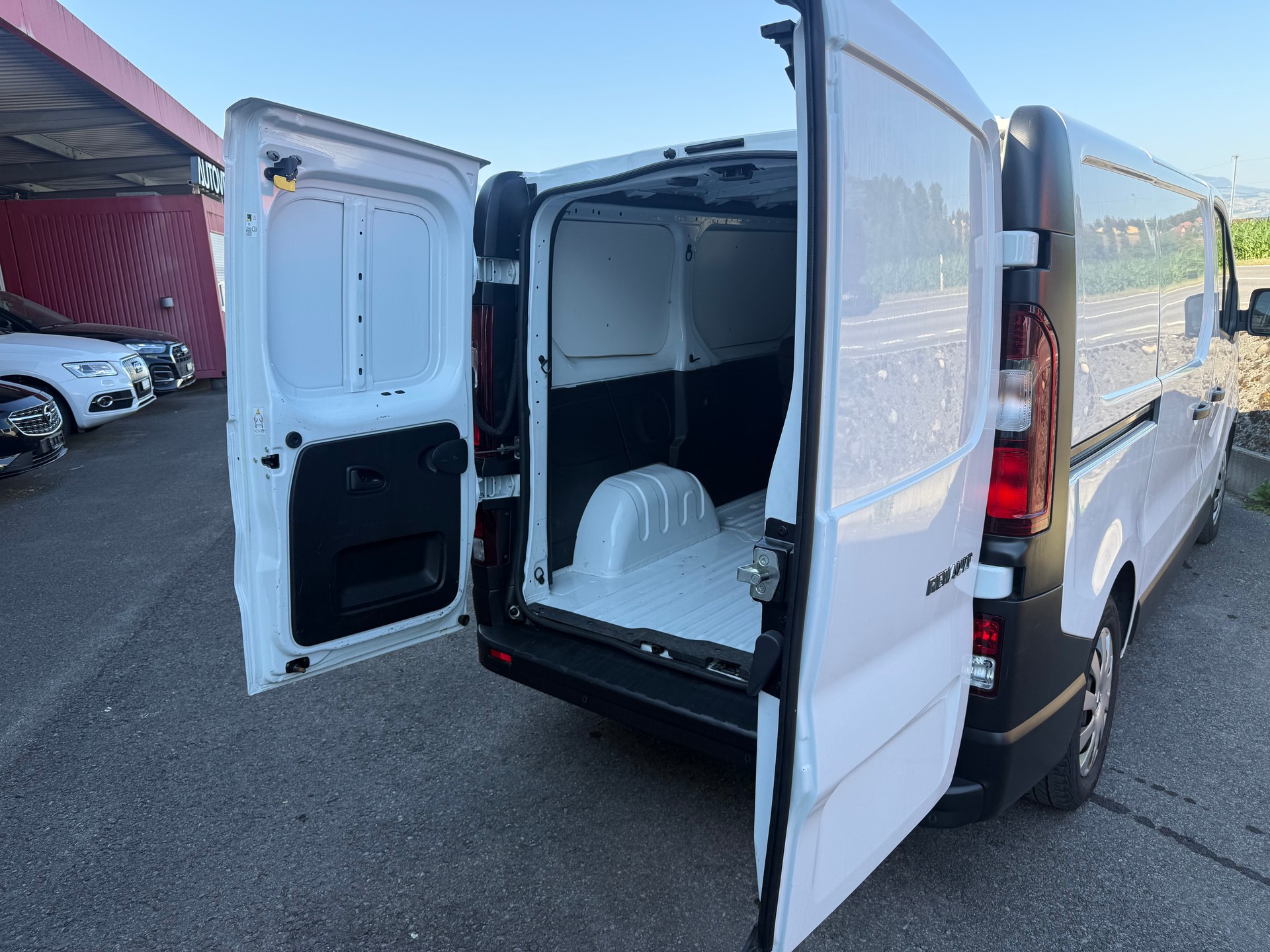 RENAULT Trafic 2.0 Energy dCi 120 3.0t L1H1-showroom-element-2