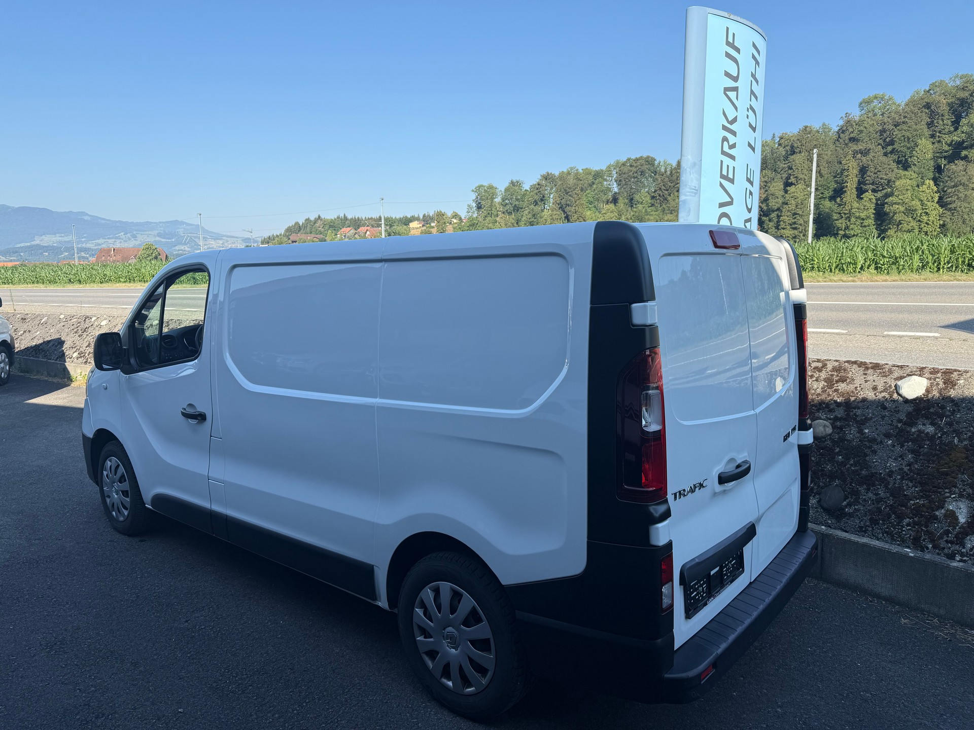 RENAULT Trafic 2.0 Energy dCi 120 3.0t L1H1-image-4