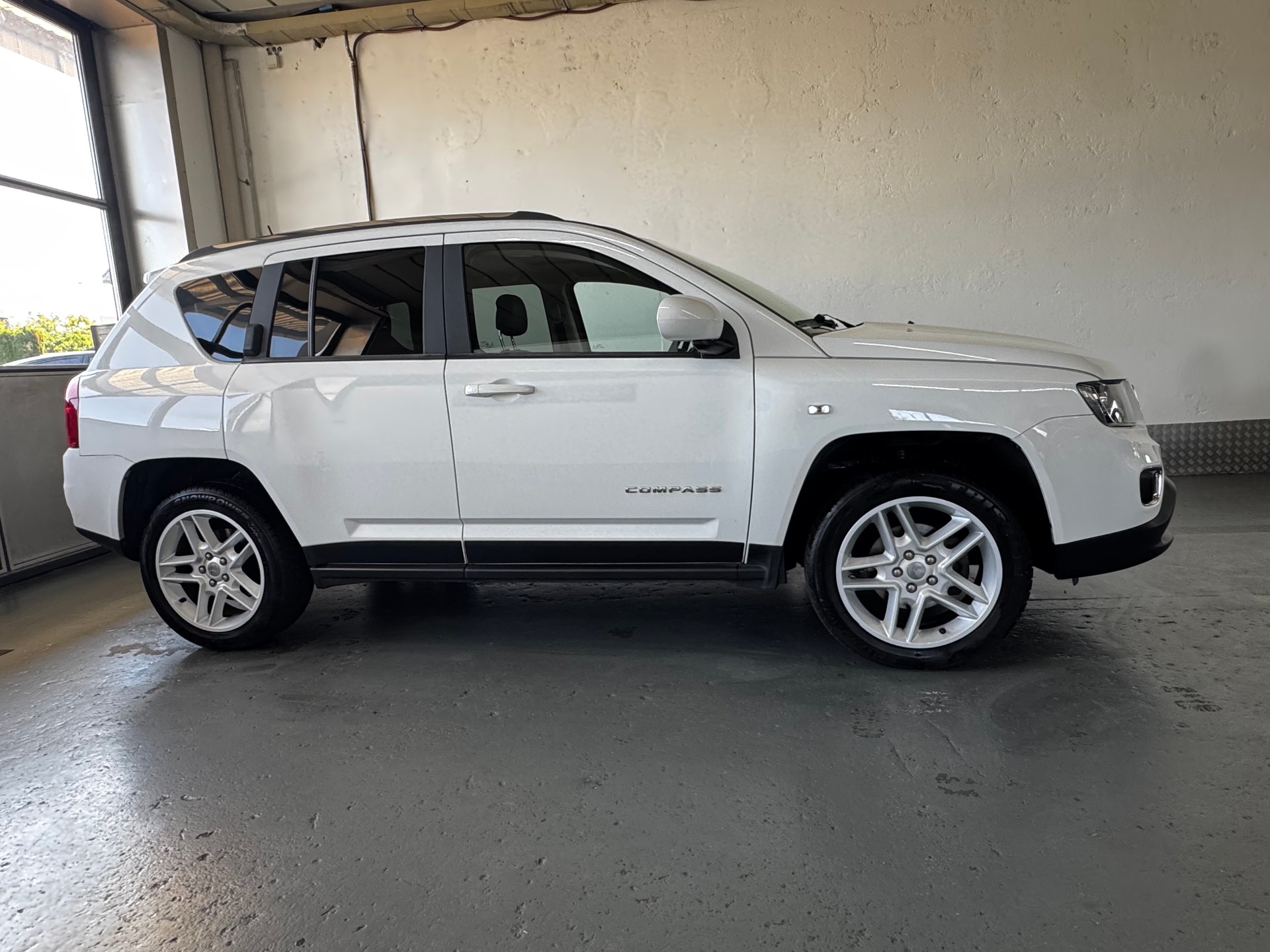 JEEP Compass 2.4 Limited Automatic-image-6