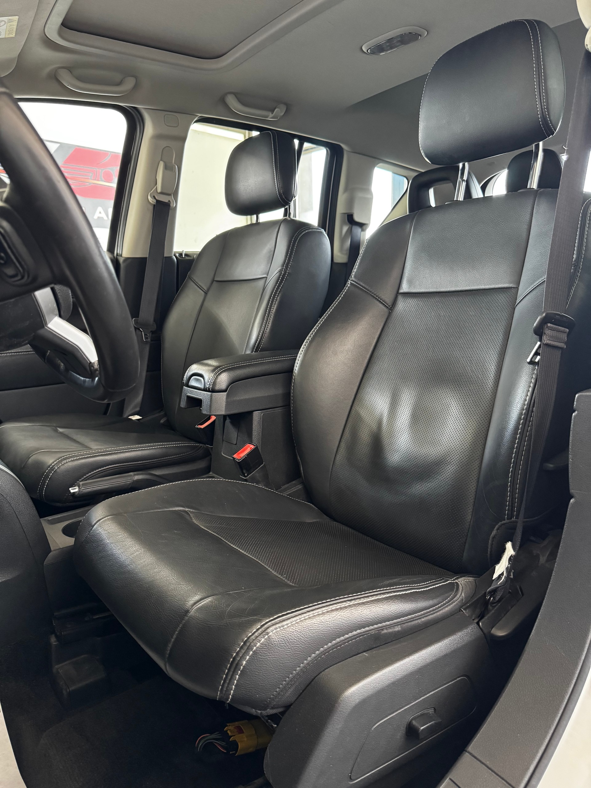 JEEP Compass 2.4 Limited Automatic-image-13