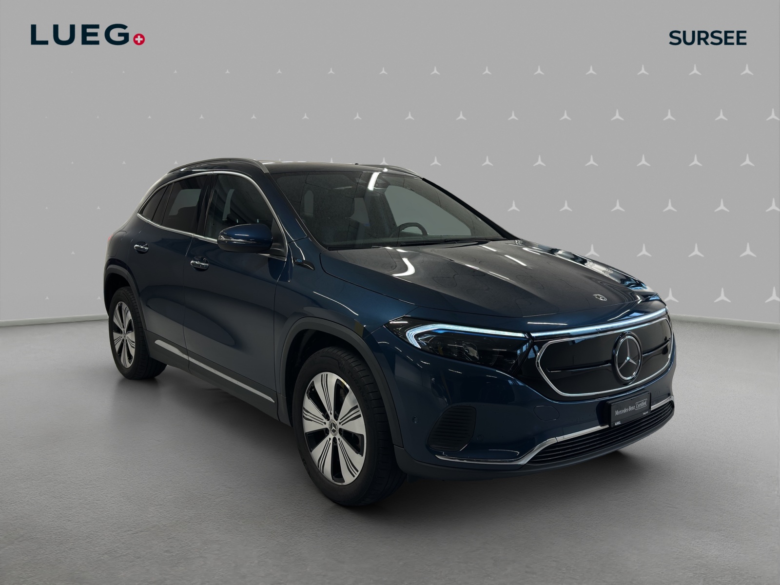 MERCEDES-BENZ EQA 300 4Matic-image-4