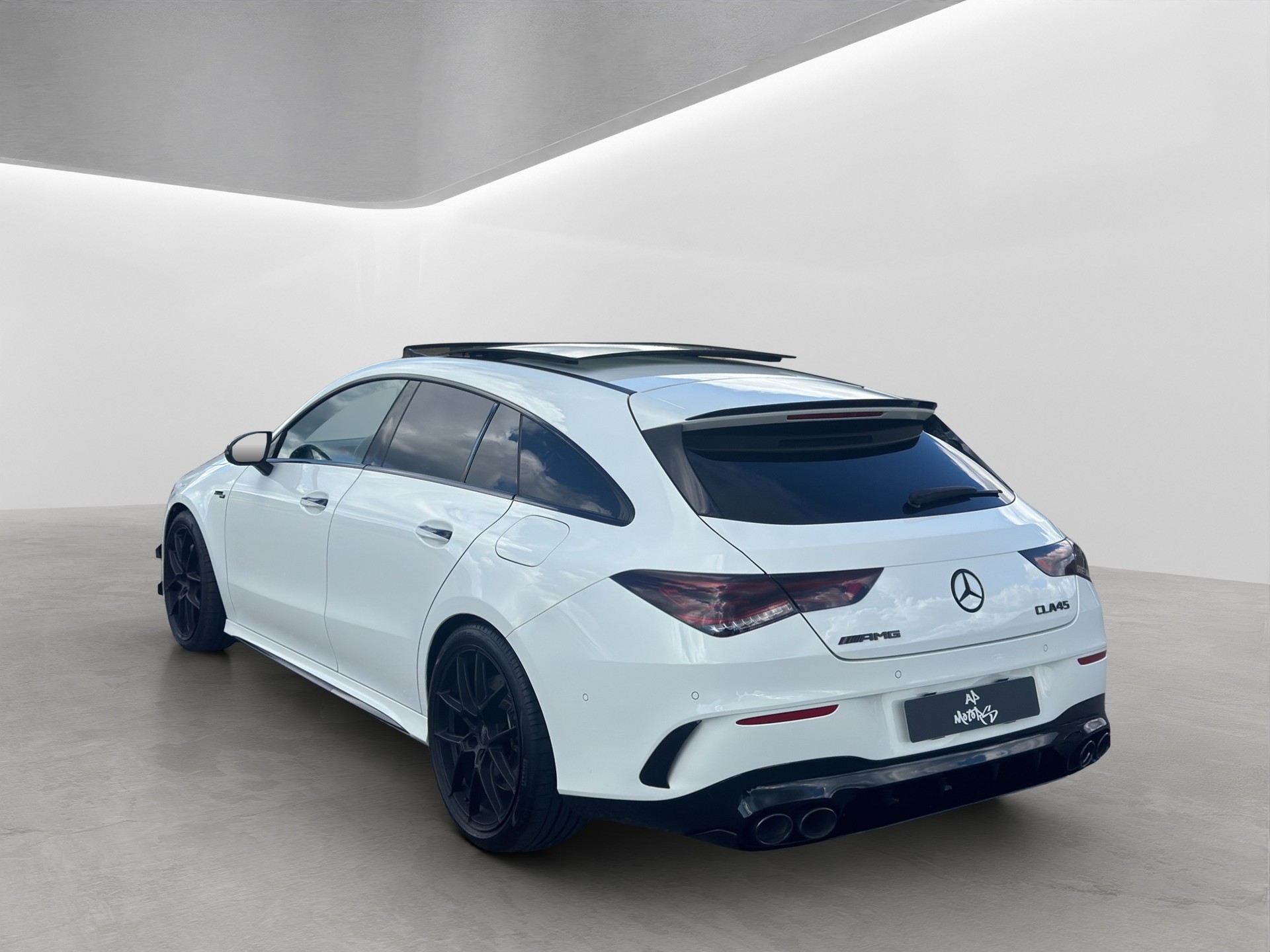 MERCEDES-BENZ CLA Shooting Brake 45 AMG 4Matic+ 8G-DCT-showroom-element-1