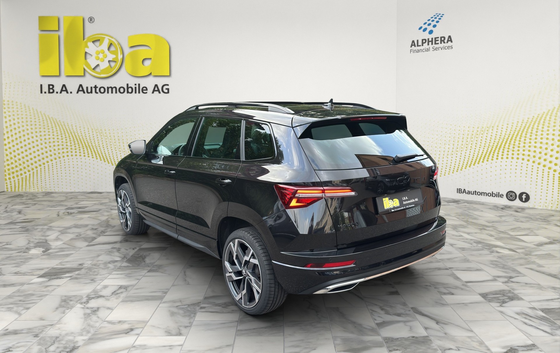 SKODA Karoq 1.5TSI Sport Line Aut. Panorama-Schiebedach-showroom-element-2