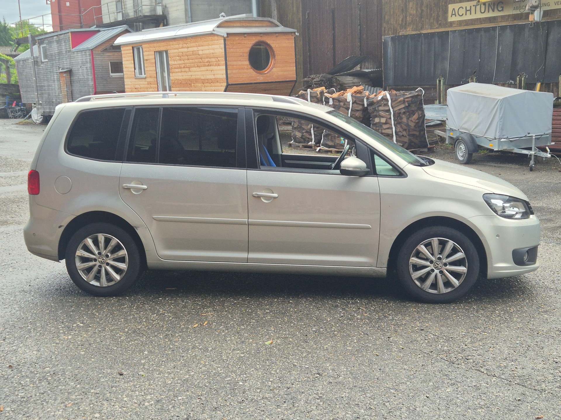 VW Touran 7Plätze Automat Klima Benzin B5-image-3