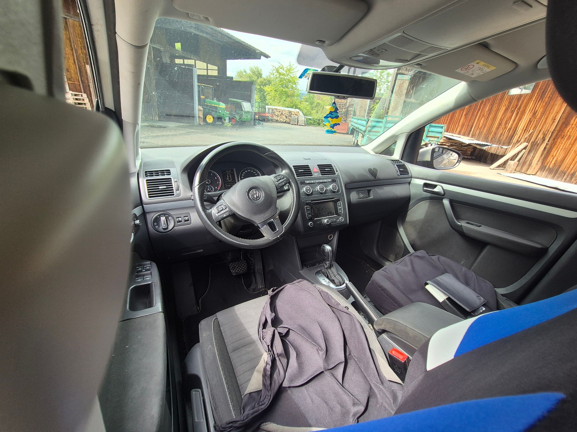 VW Touran 7Plätze Automat Klima Benzin B5-image-6