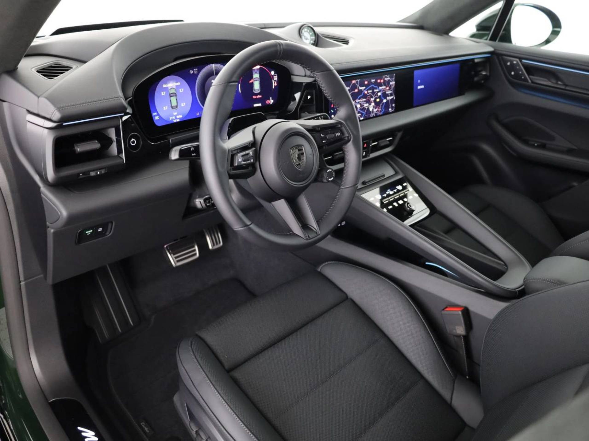 PORSCHE Macan Turbo-showroom-element-3