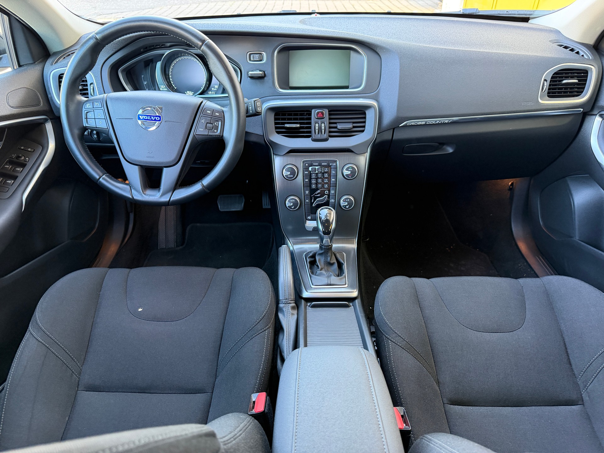VOLVO V40 CC 2.0 T4 Kinetic AWD S/S-image-7