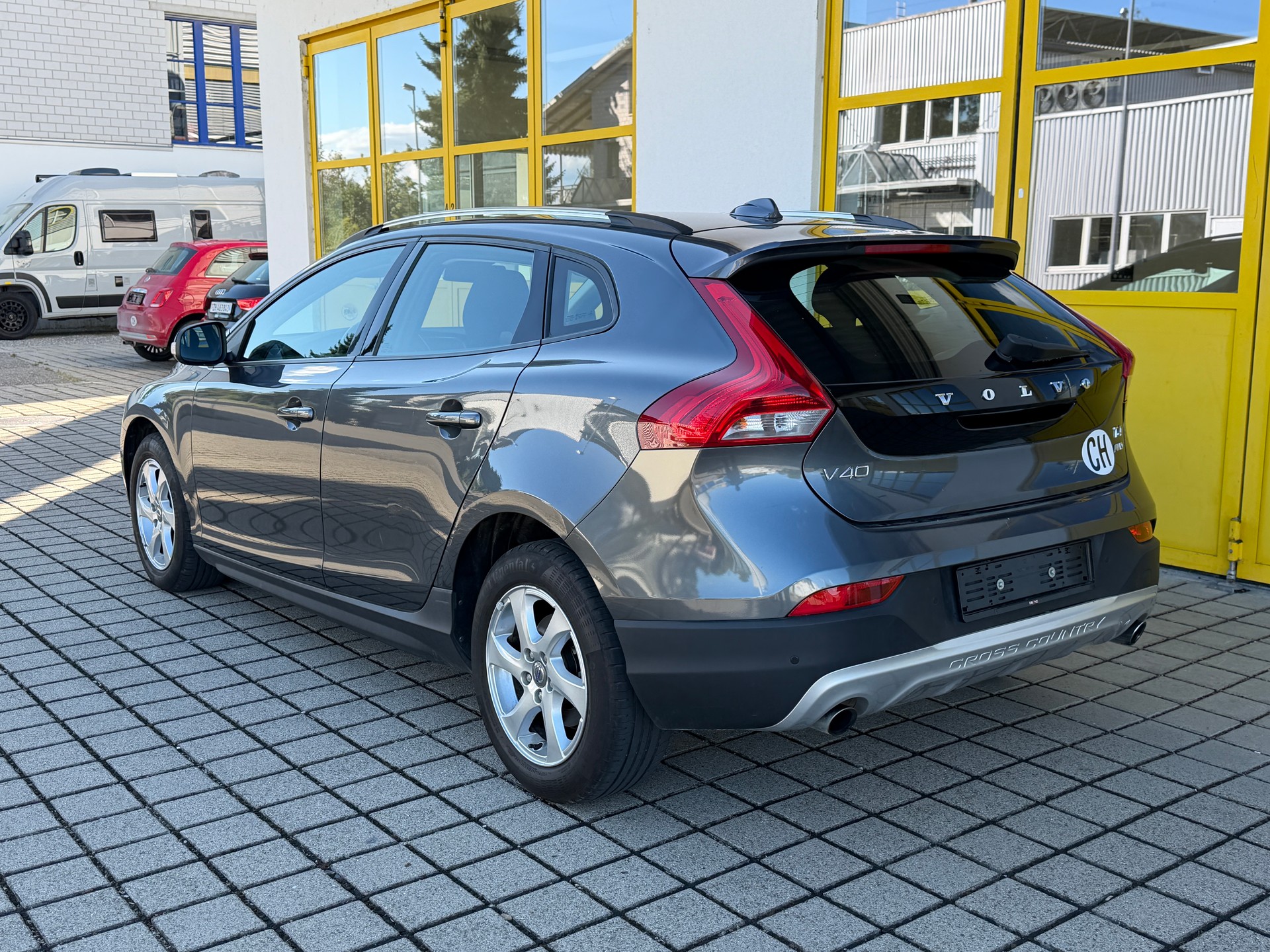 VOLVO V40 CC 2.0 T4 Kinetic AWD S/S-image-4