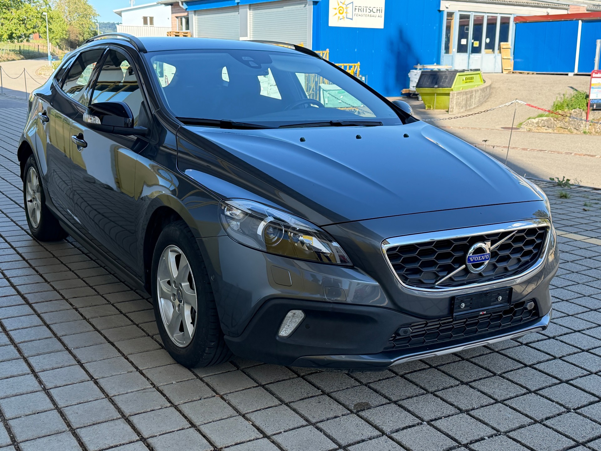 VOLVO V40 CC 2.0 T4 Kinetic AWD S/S-showroom-element-2