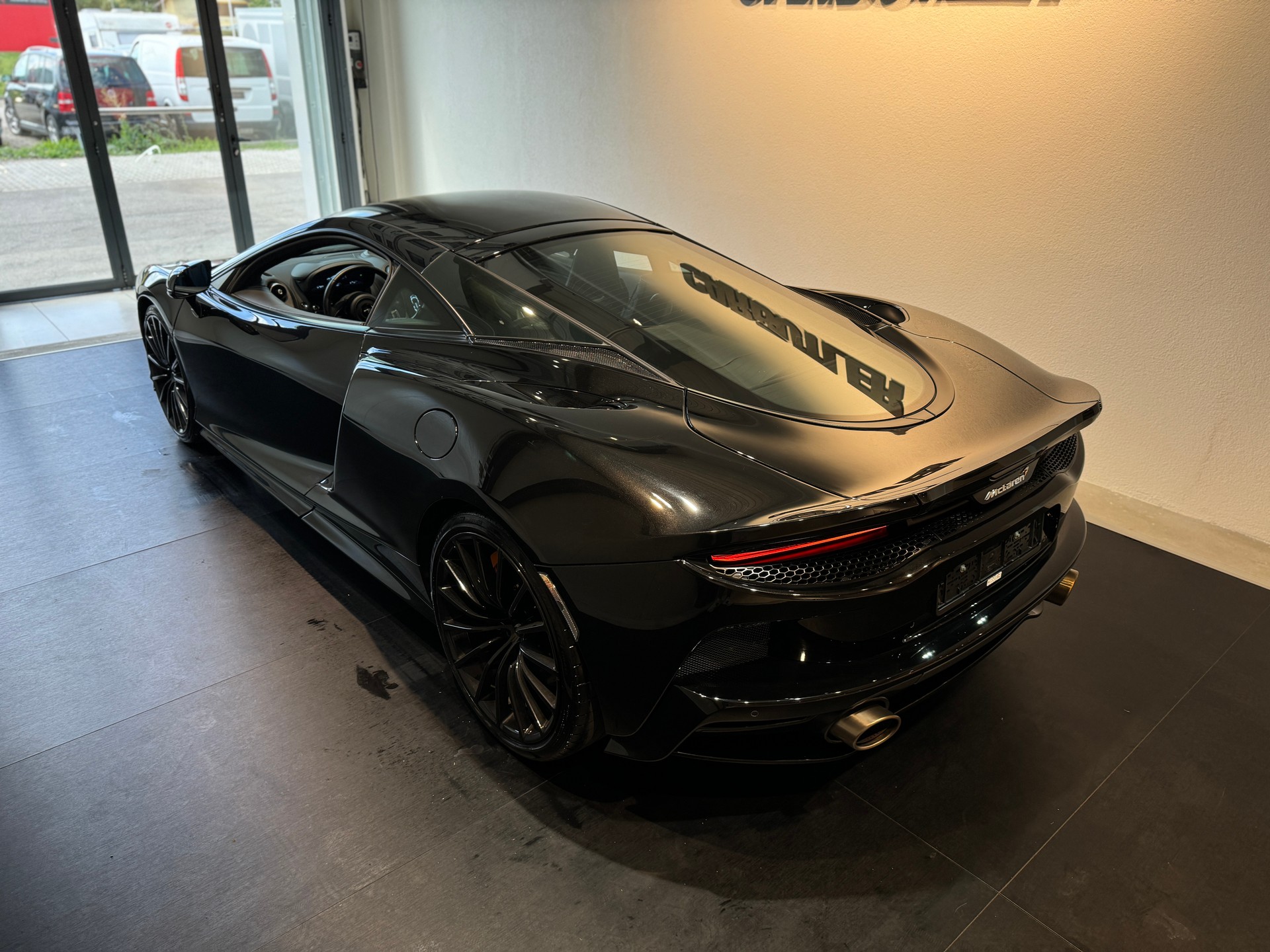 McLAREN GT Onyx FULL BLACK đ Free Service!-image-10