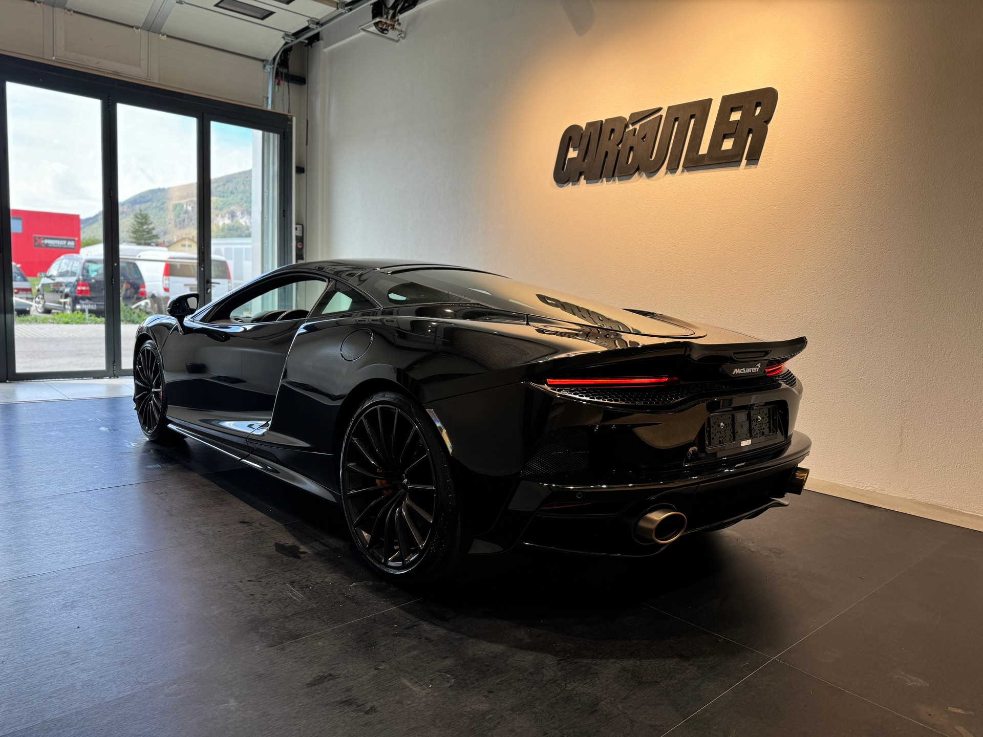 McLAREN GT Onyx FULL BLACK đ Free Service!-image-8