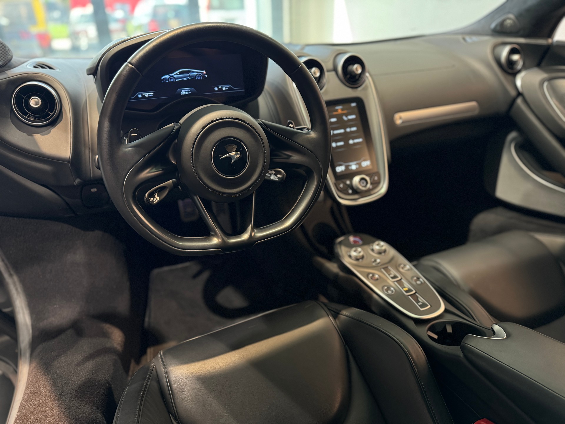 McLAREN GT Onyx FULL BLACK đ Free Service!-image-12
