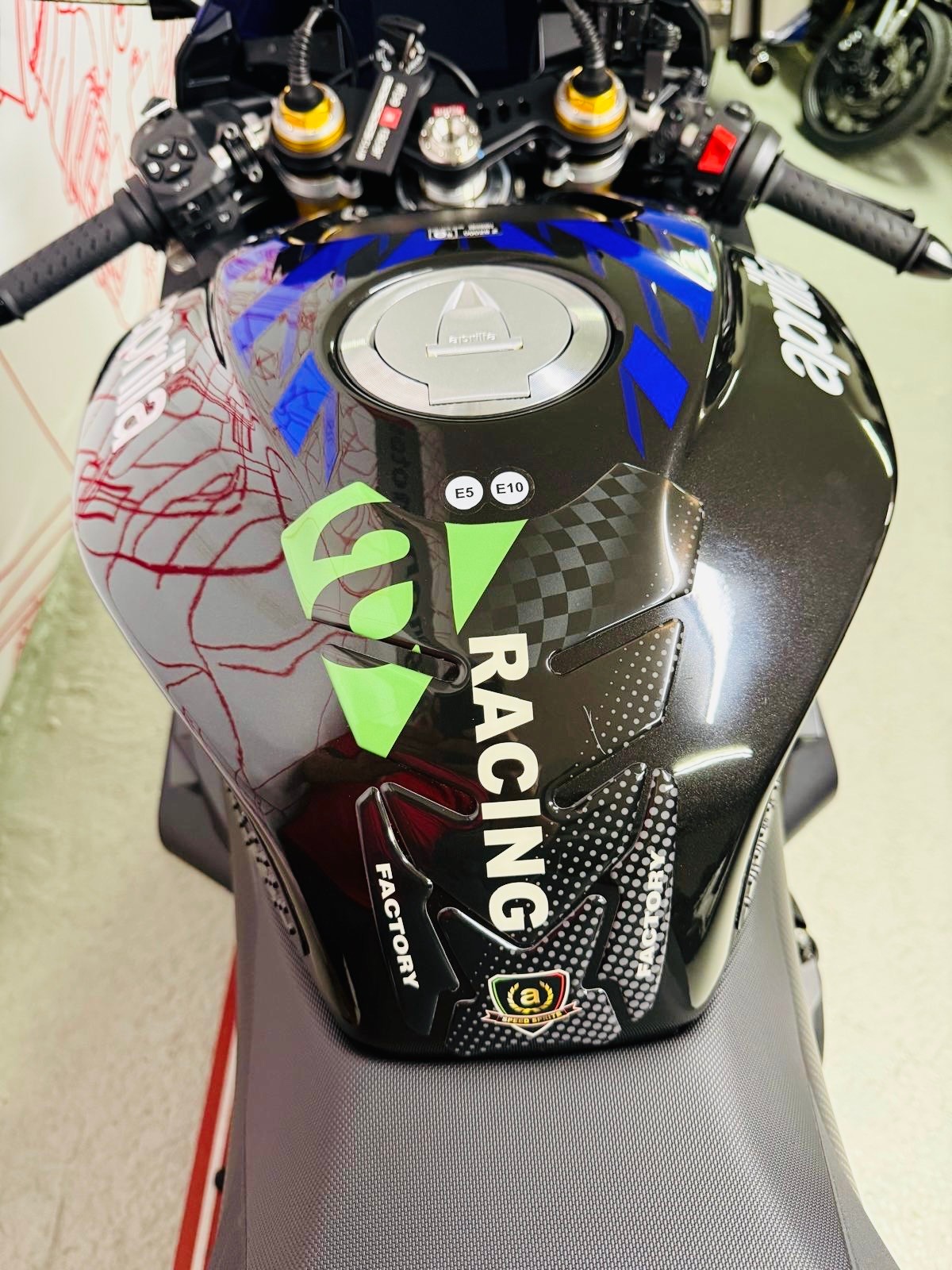 APRILIA RSV4 1100 E5+-image-7