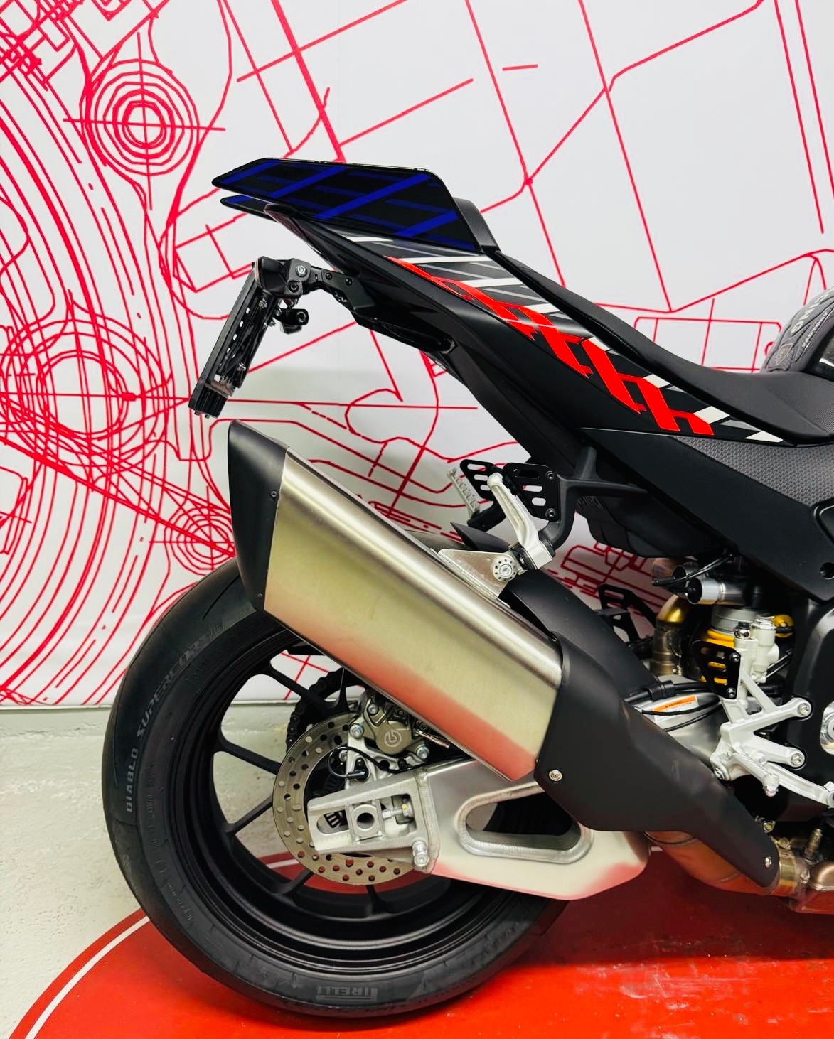APRILIA RSV4 1100 E5+-image-6