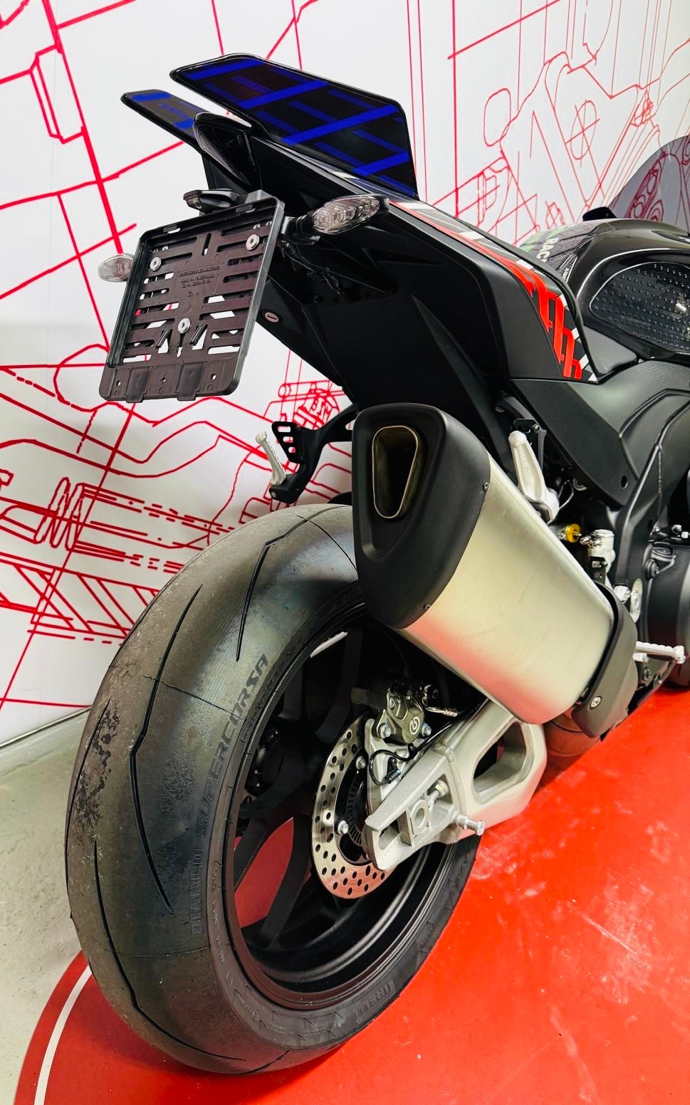 APRILIA RSV4 1100 E5+-image-1