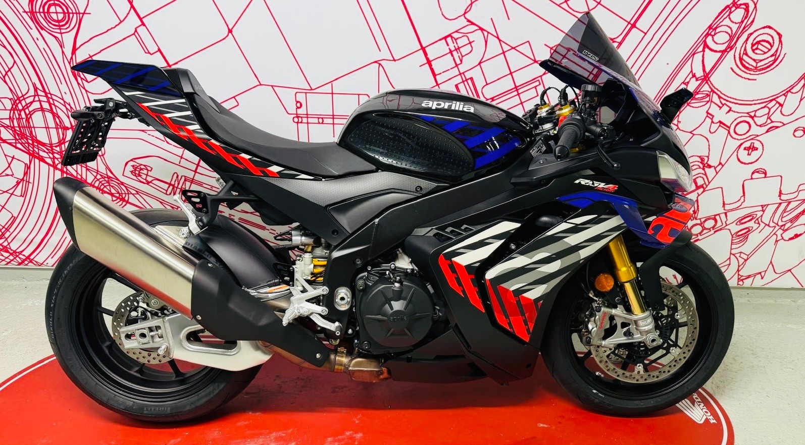 APRILIA RSV4 1100 E5+-image-2